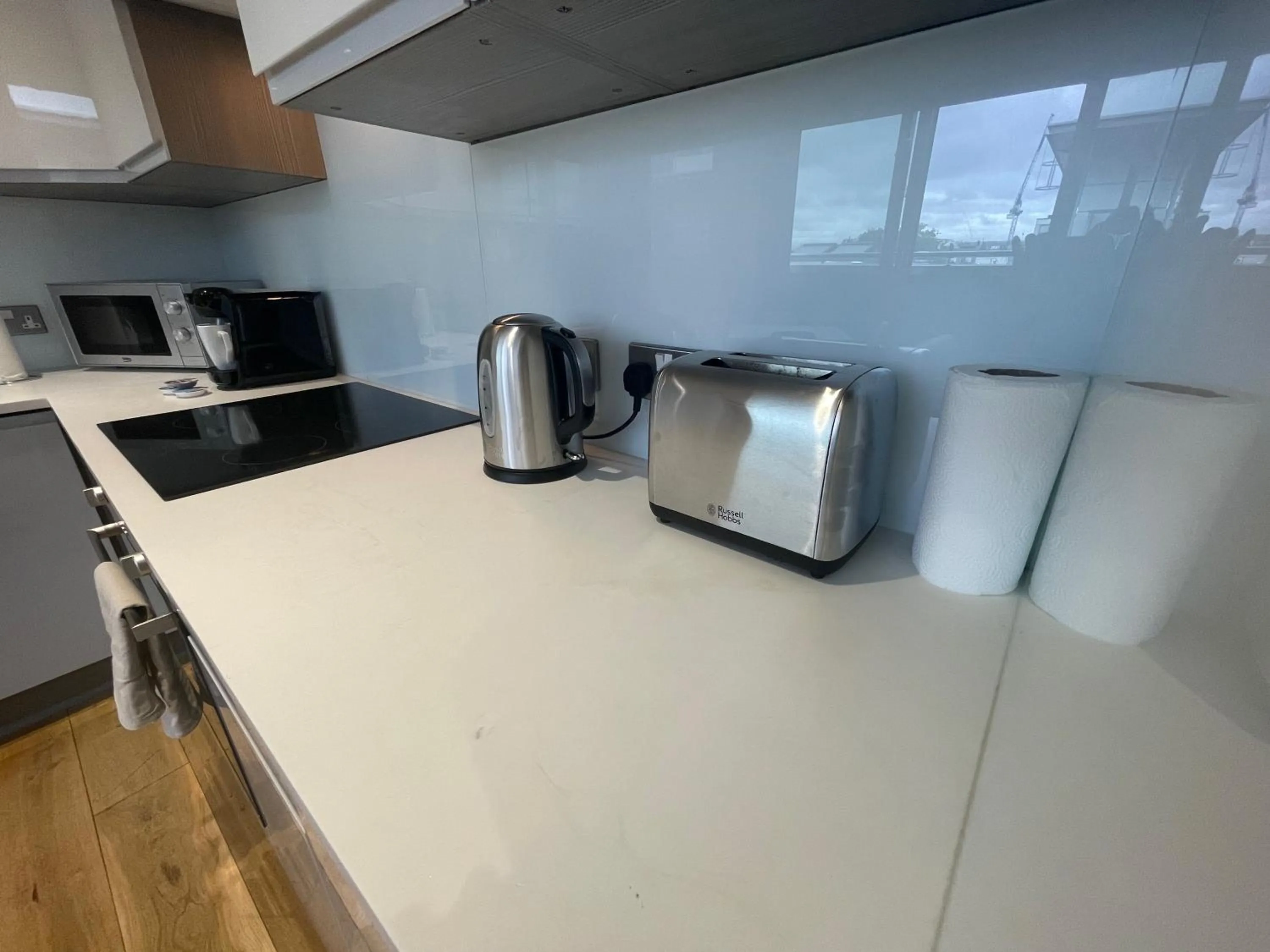 Coffee/tea facilities in Quay Apartments Manchester