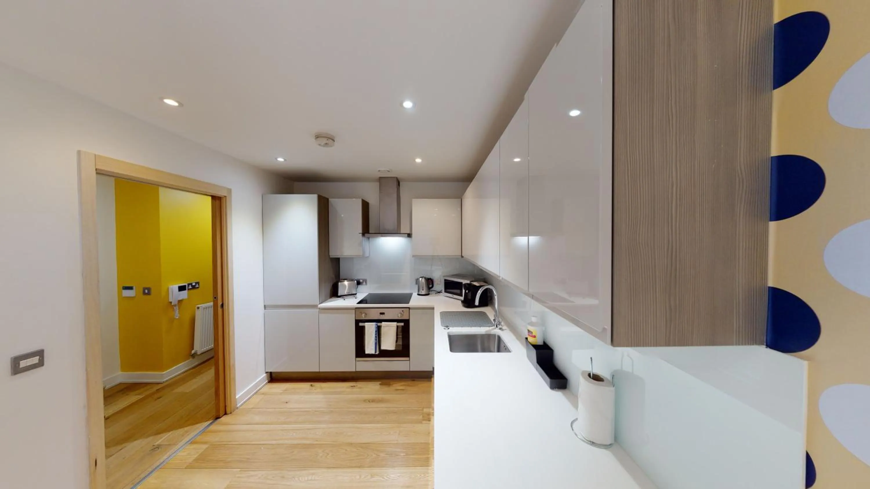 Kitchen or kitchenette in Quay Apartments Manchester