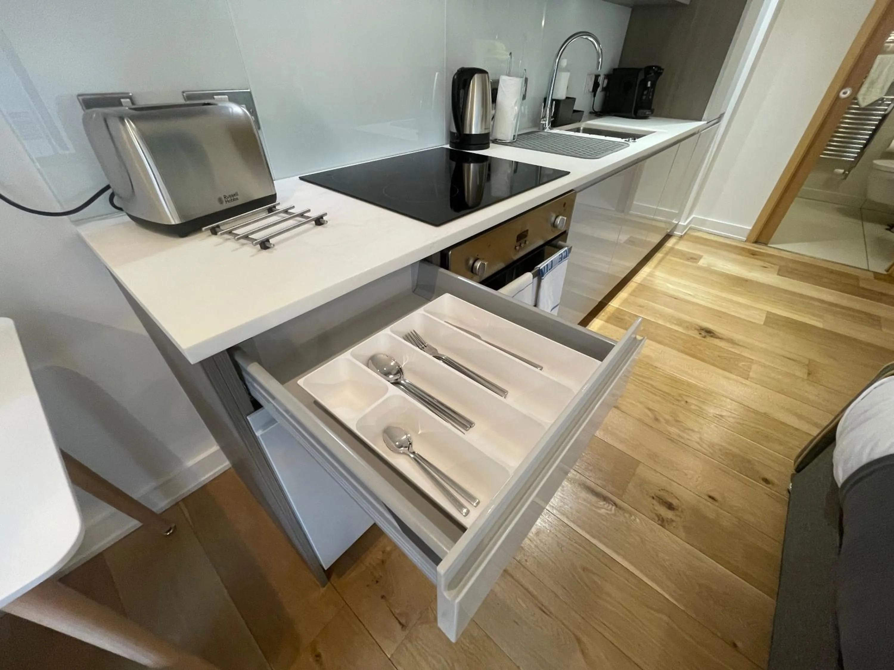 Coffee/tea facilities in Quay Apartments Manchester