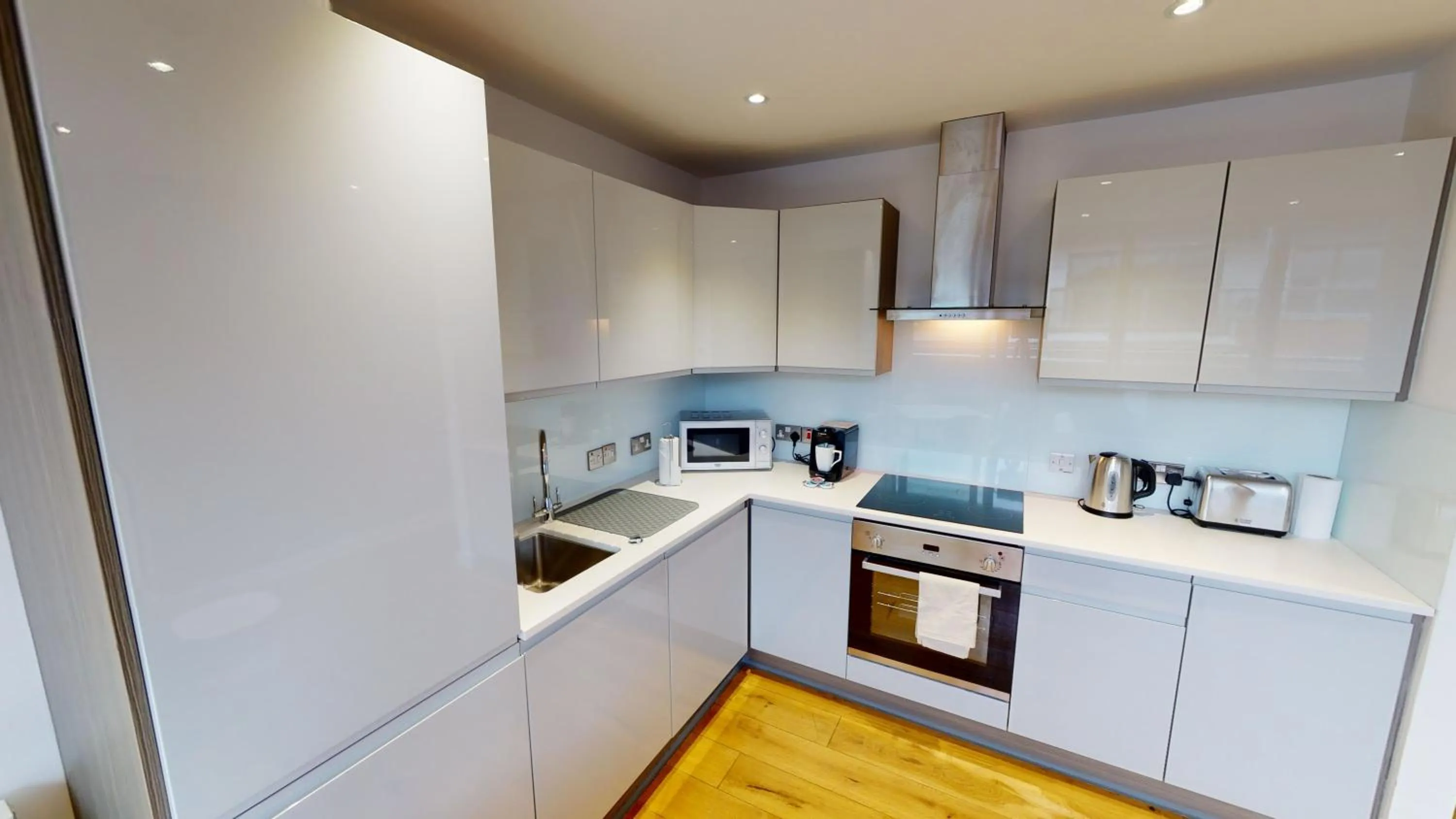 Kitchen or kitchenette in Quay Apartments Manchester