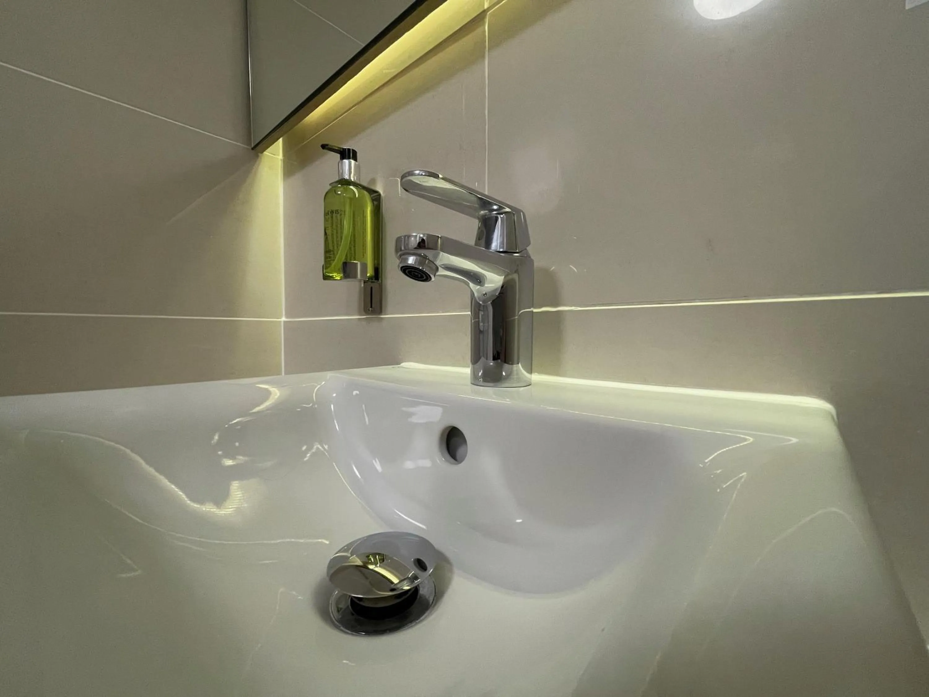 Bathroom in Quay Apartments Manchester