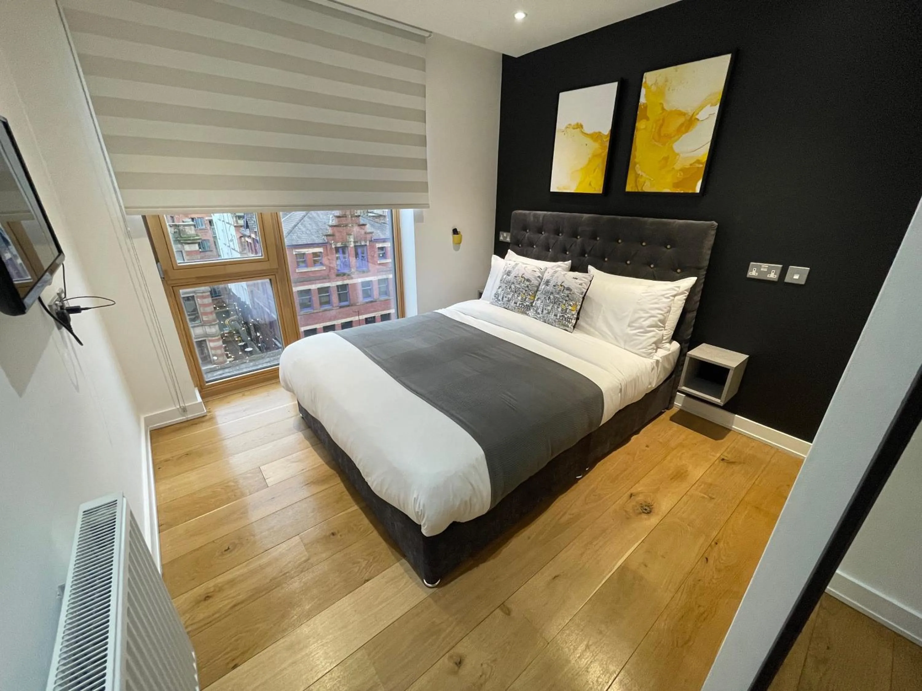 Bed in Quay Apartments Manchester