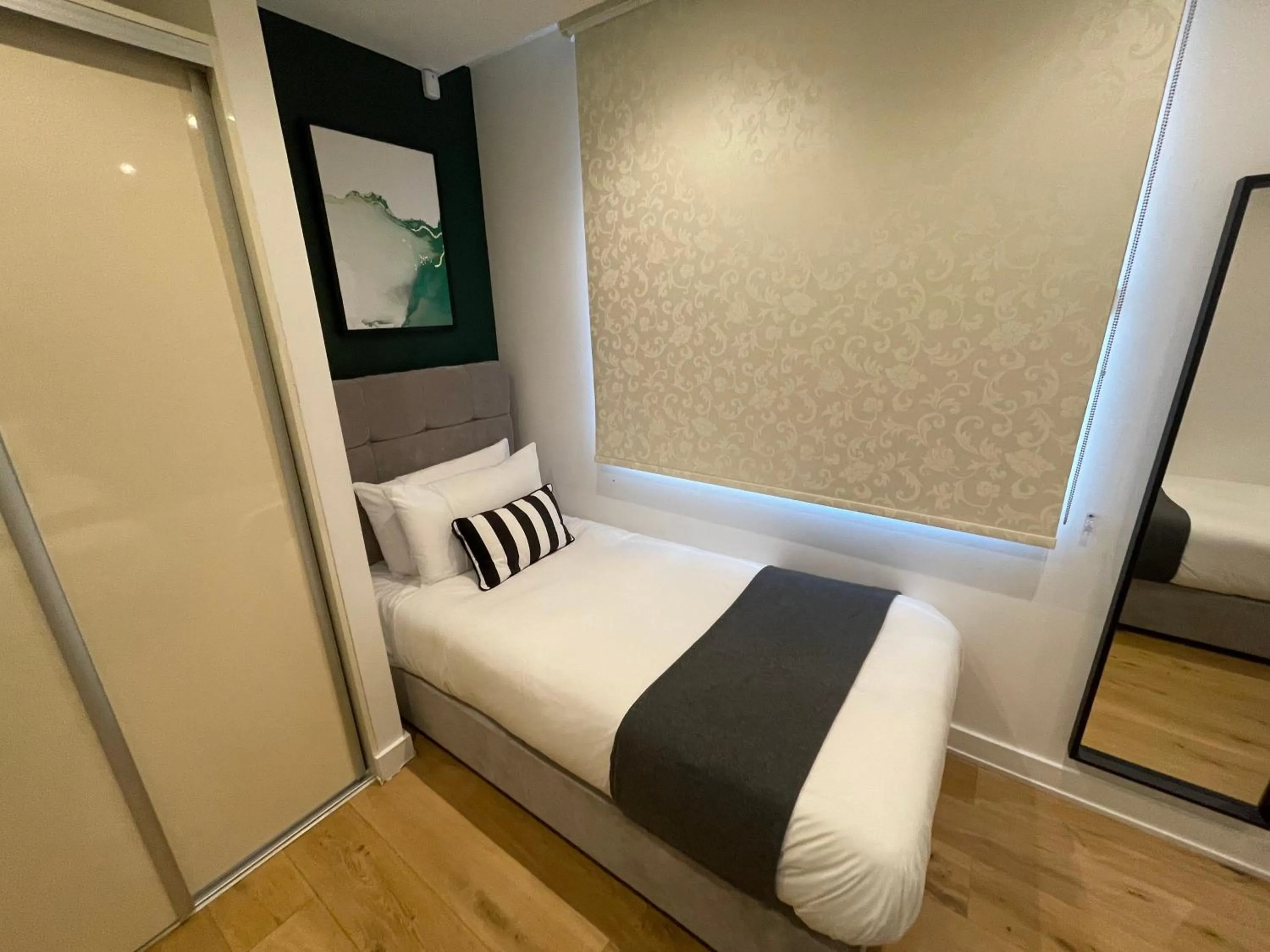 Bed in Quay Apartments Manchester