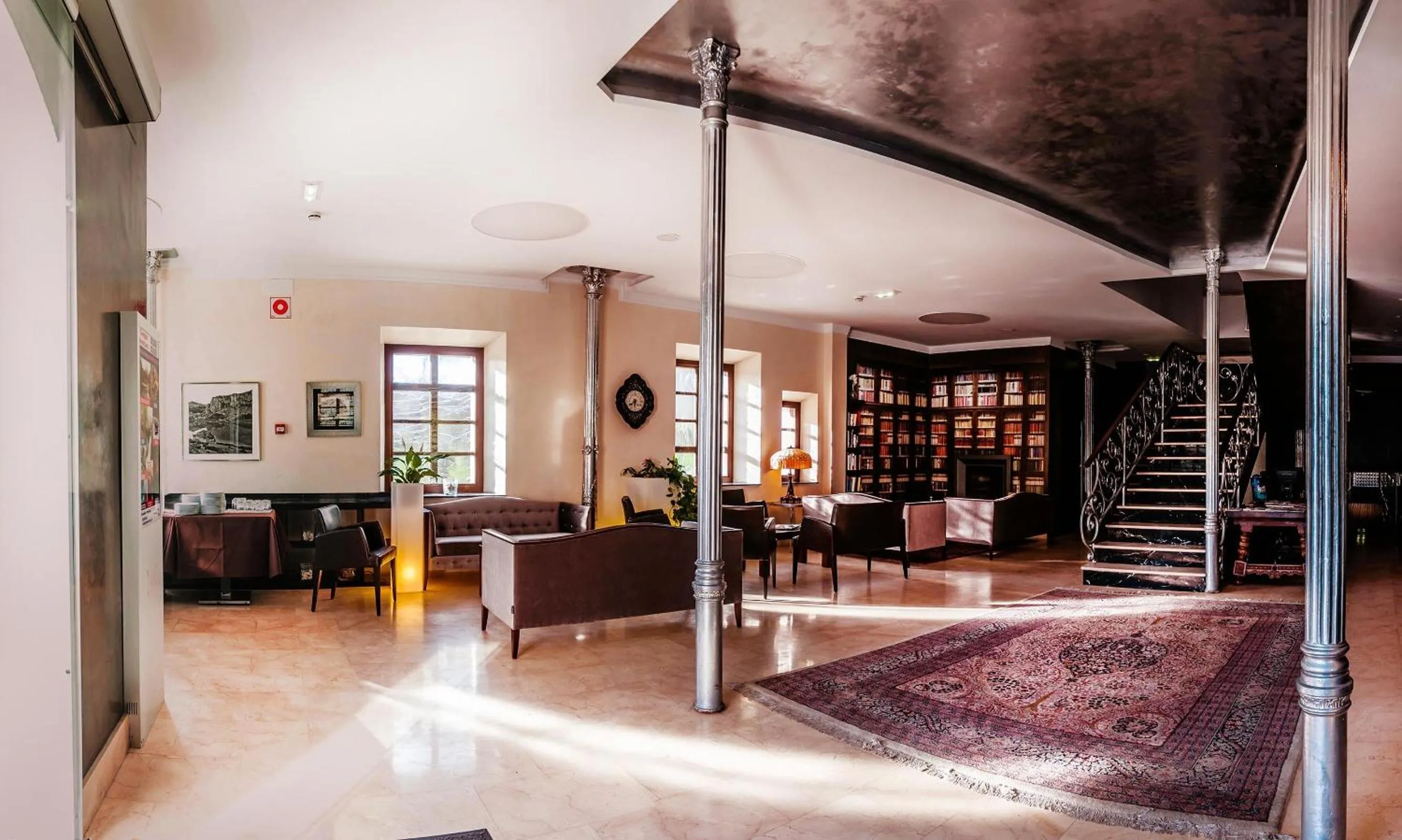 Lobby or reception in Hotel Granda