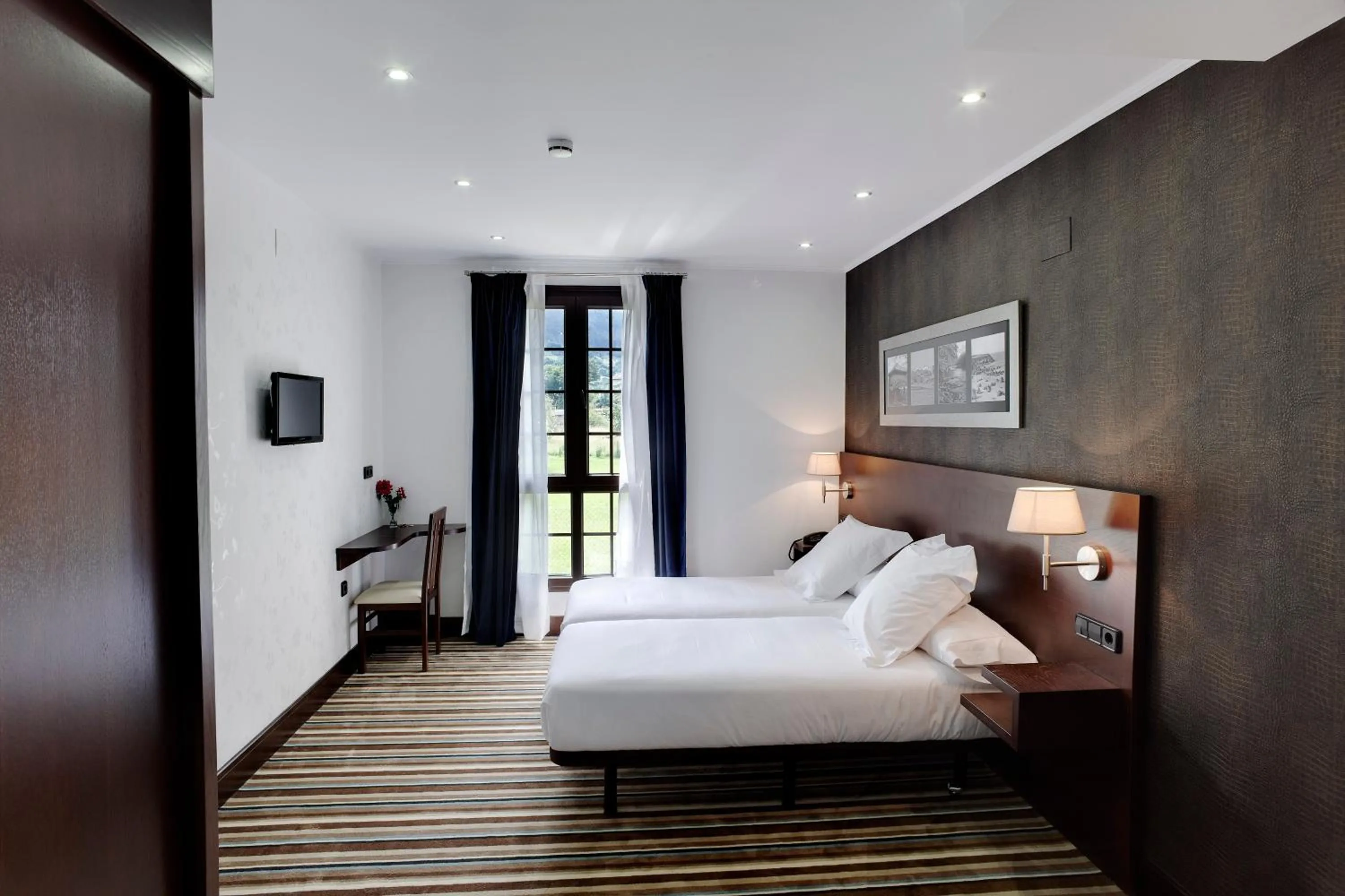 Photo of the whole room in Hotel Granda