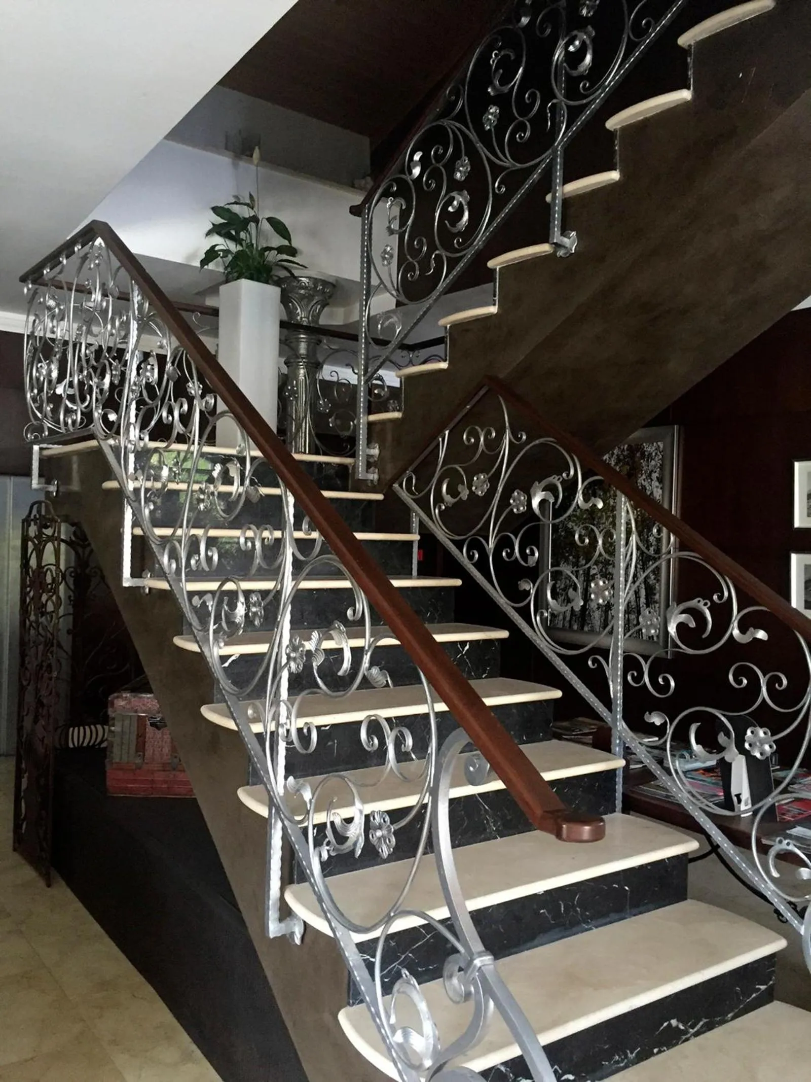 Decorative detail in Hotel Granda