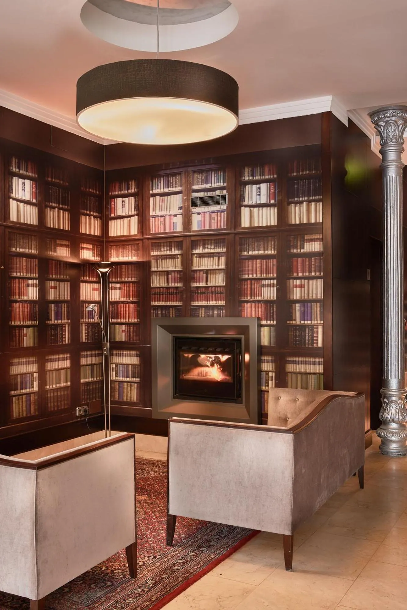 Communal lounge/ TV room in Hotel Granda