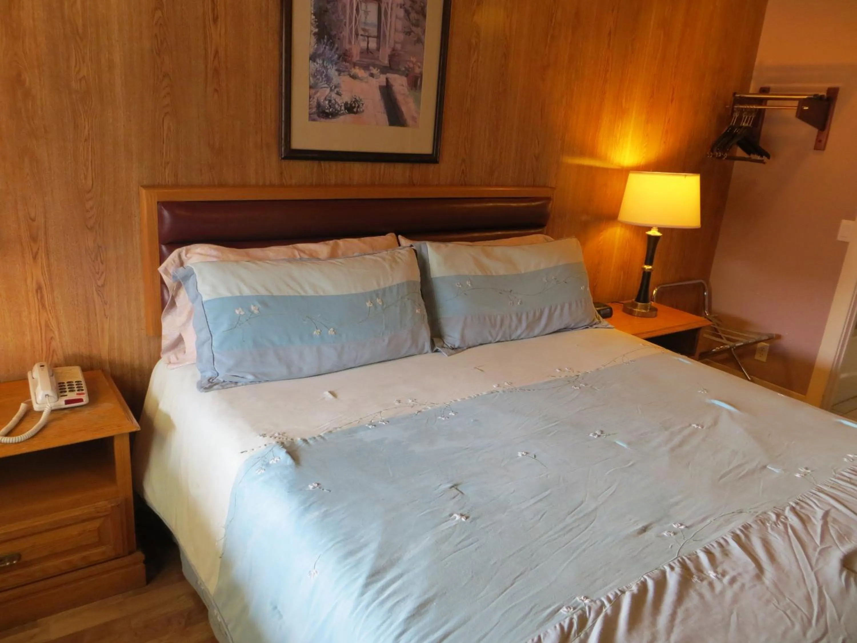 Bed in Coast Inn and Spa