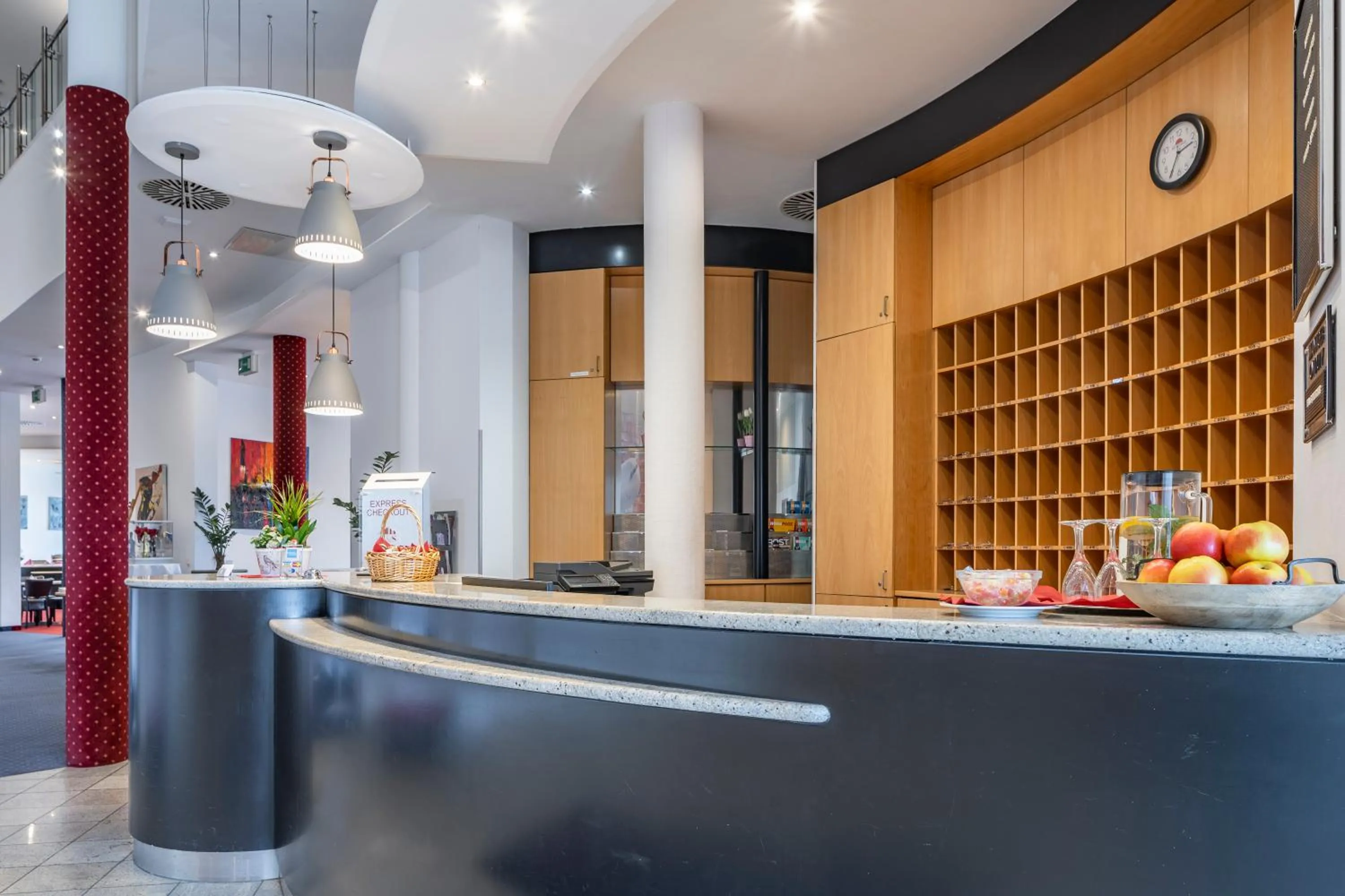 Lobby or reception in Hotel Belmondo Leipzig Airport