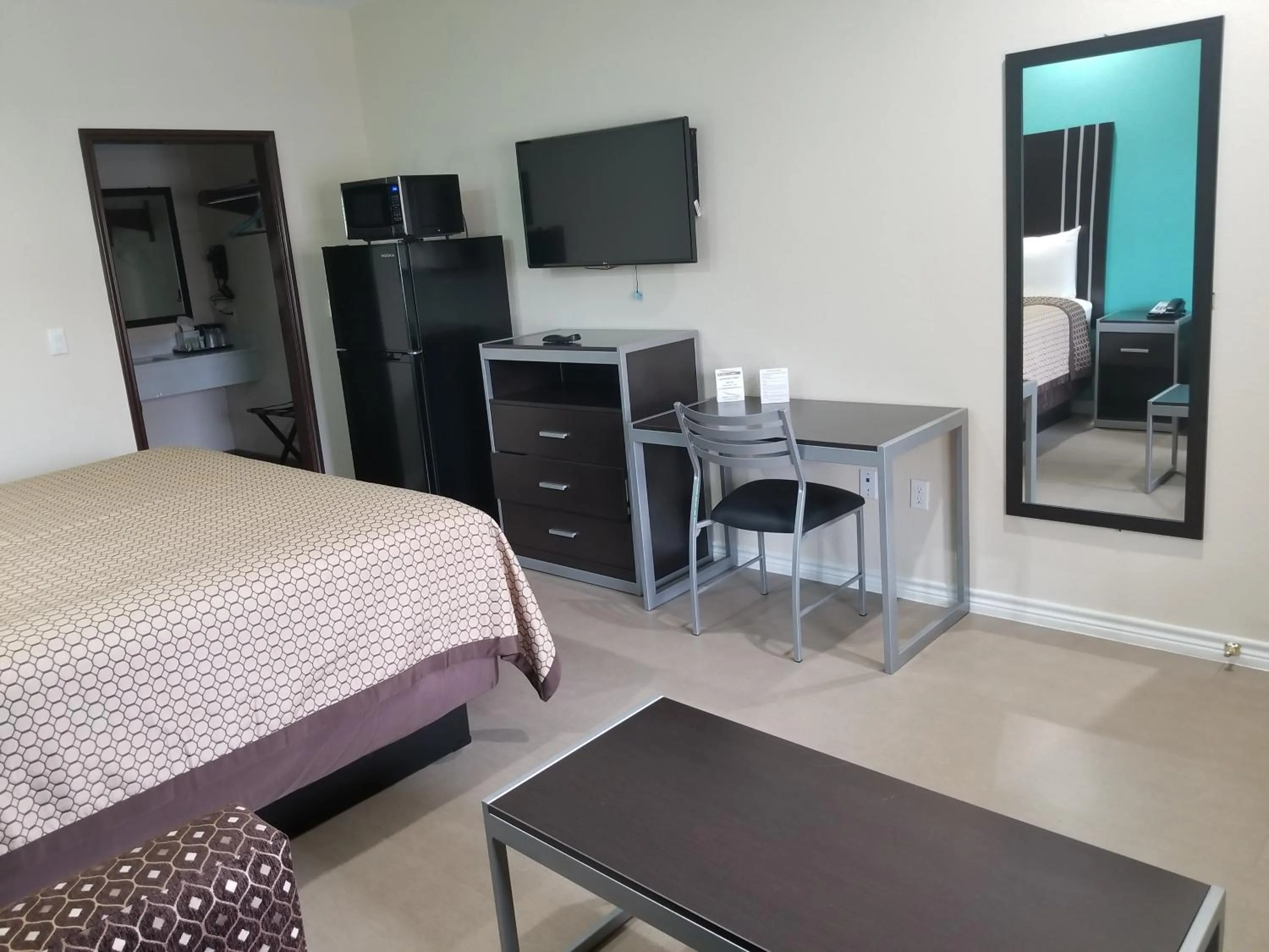 Scottish Inns & Suites