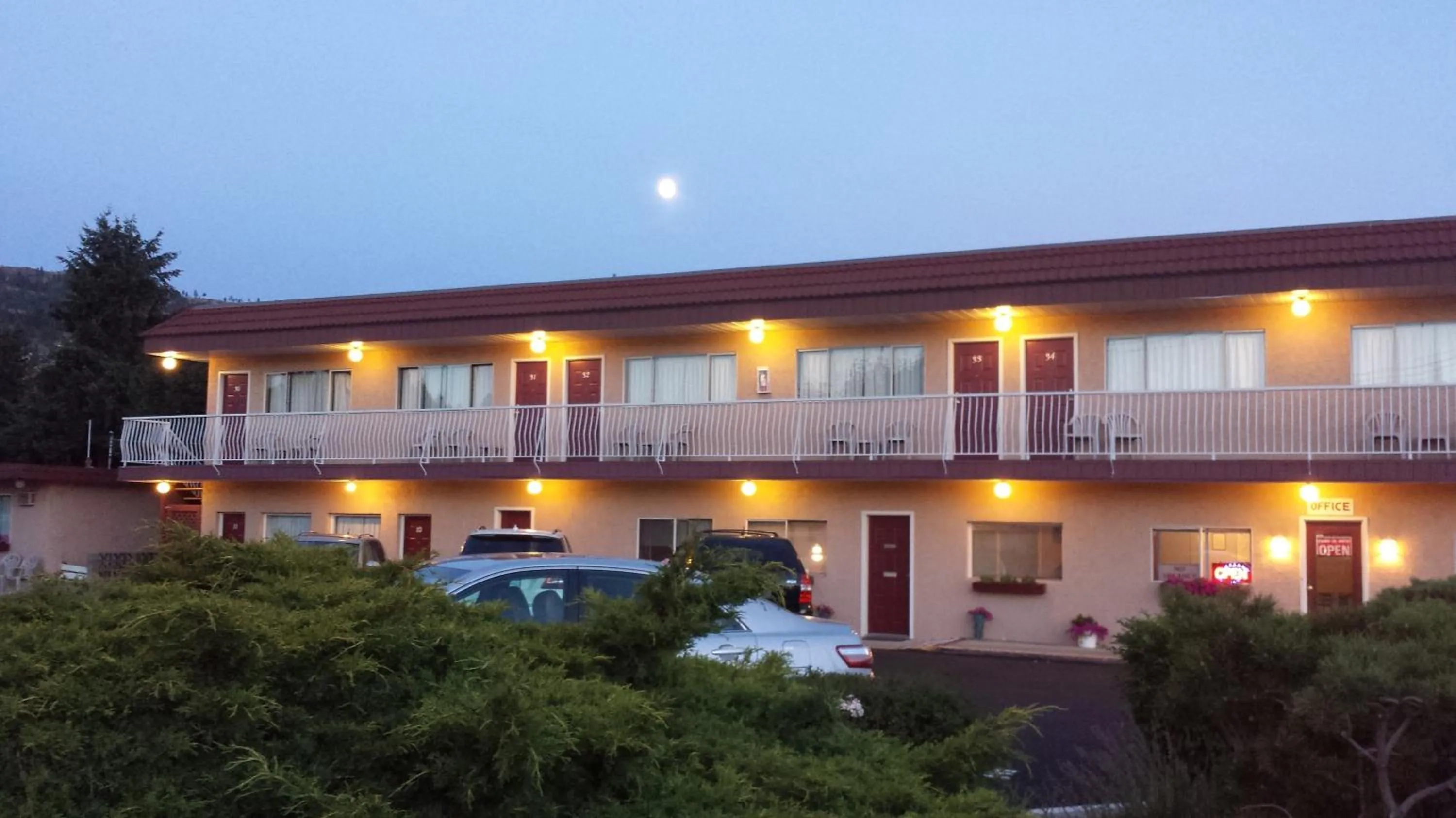 Facade/entrance in Swiss Sunset Inn