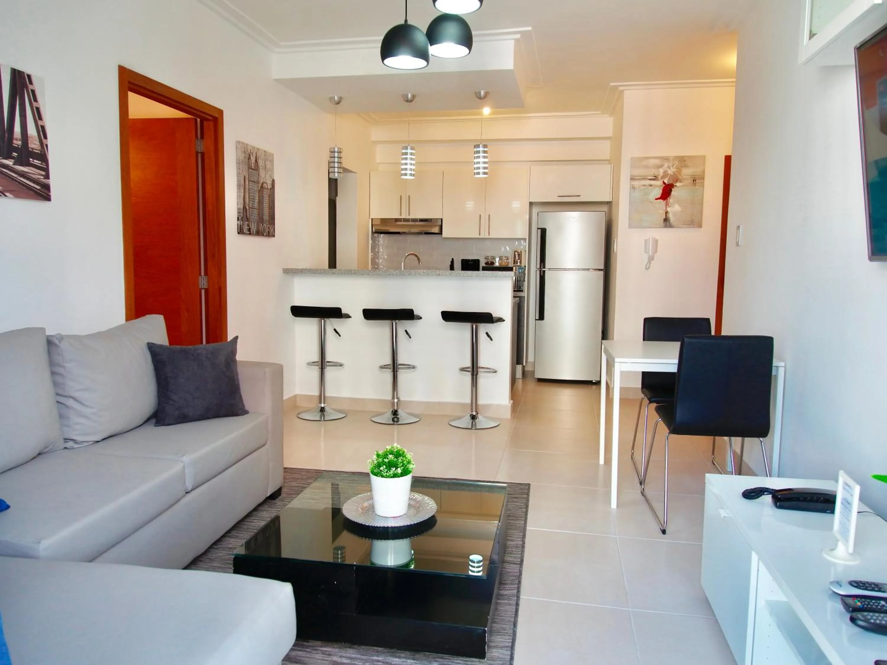 Kitchen or kitchenette in Central Park Tower