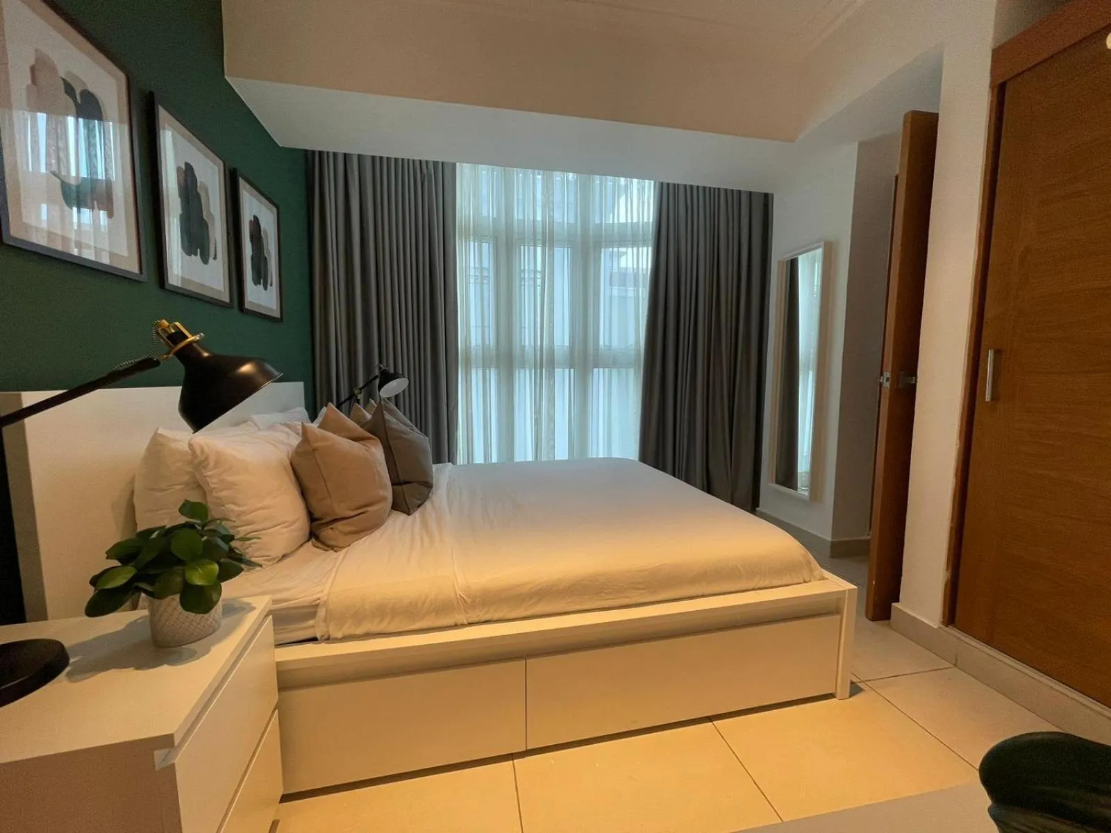 Bedroom, Bed in Central Park Tower