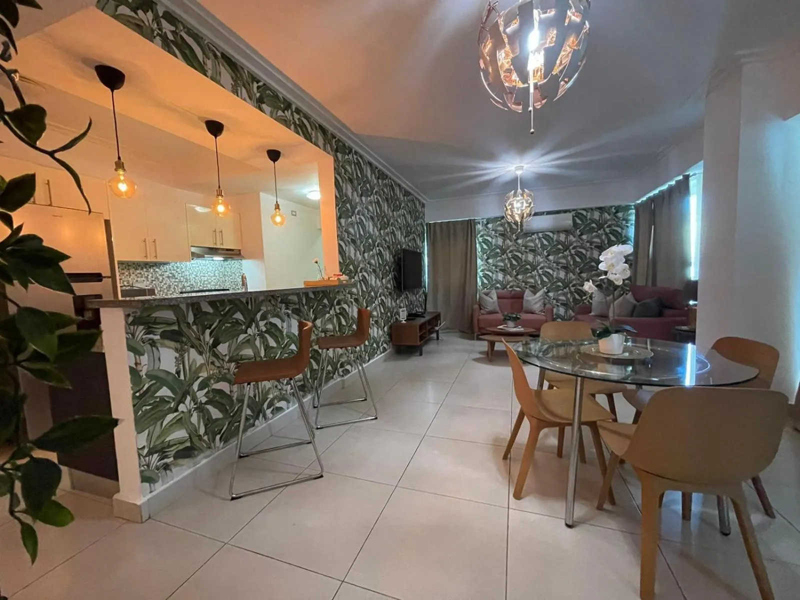 Kitchen or kitchenette in Central Park Tower