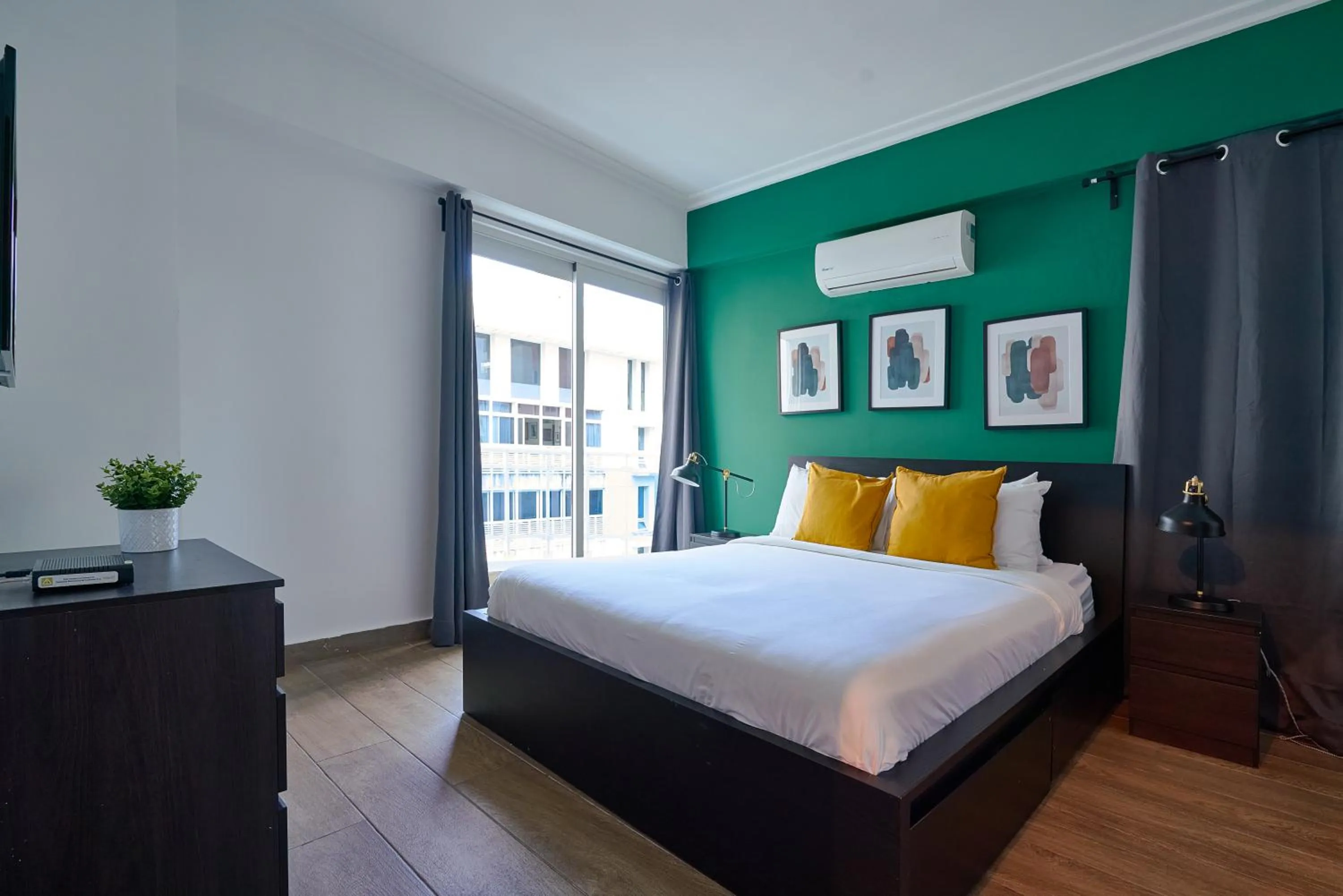 Bedroom, Bed in Central Park Tower