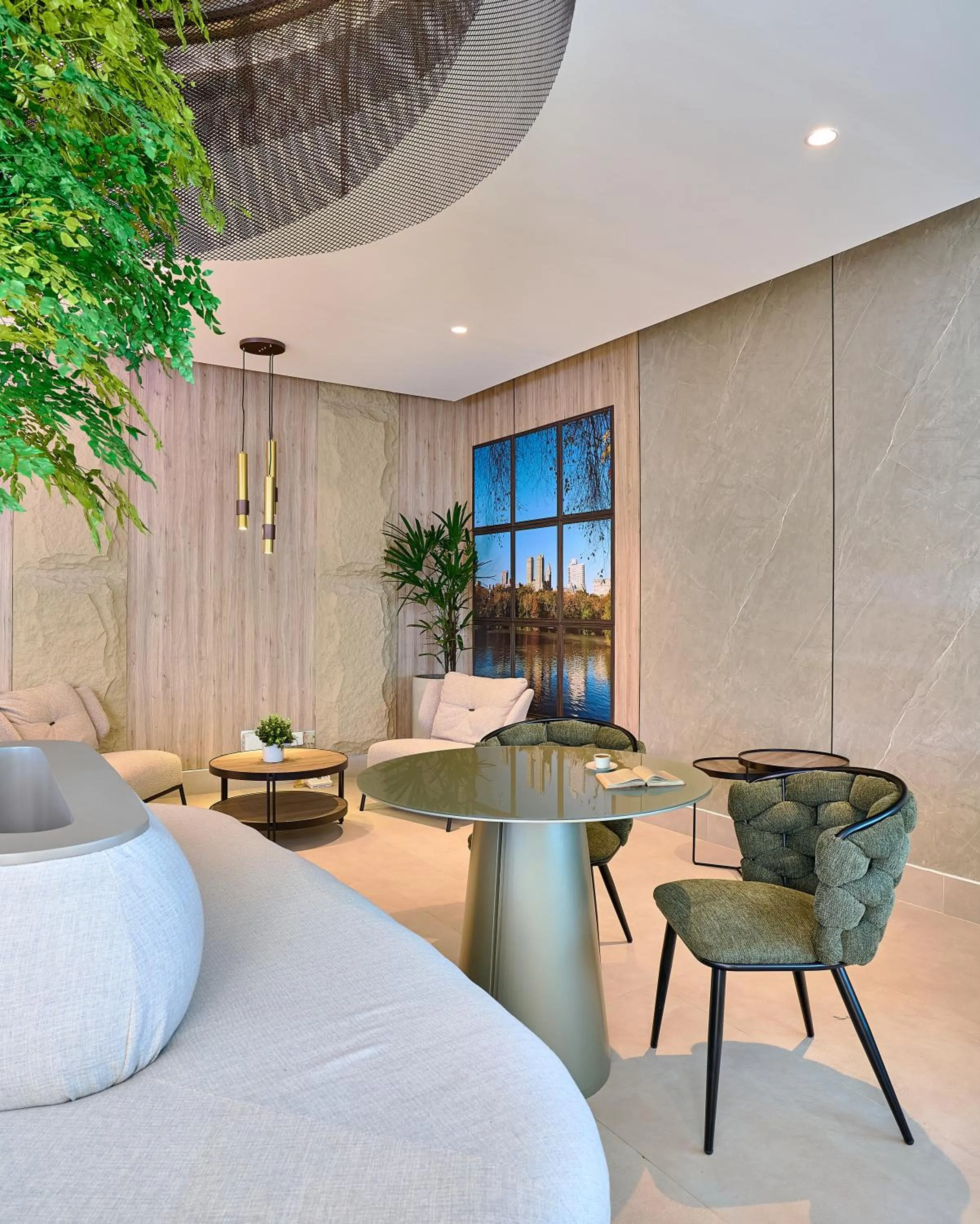 Communal lounge/ TV room in Central Park Tower