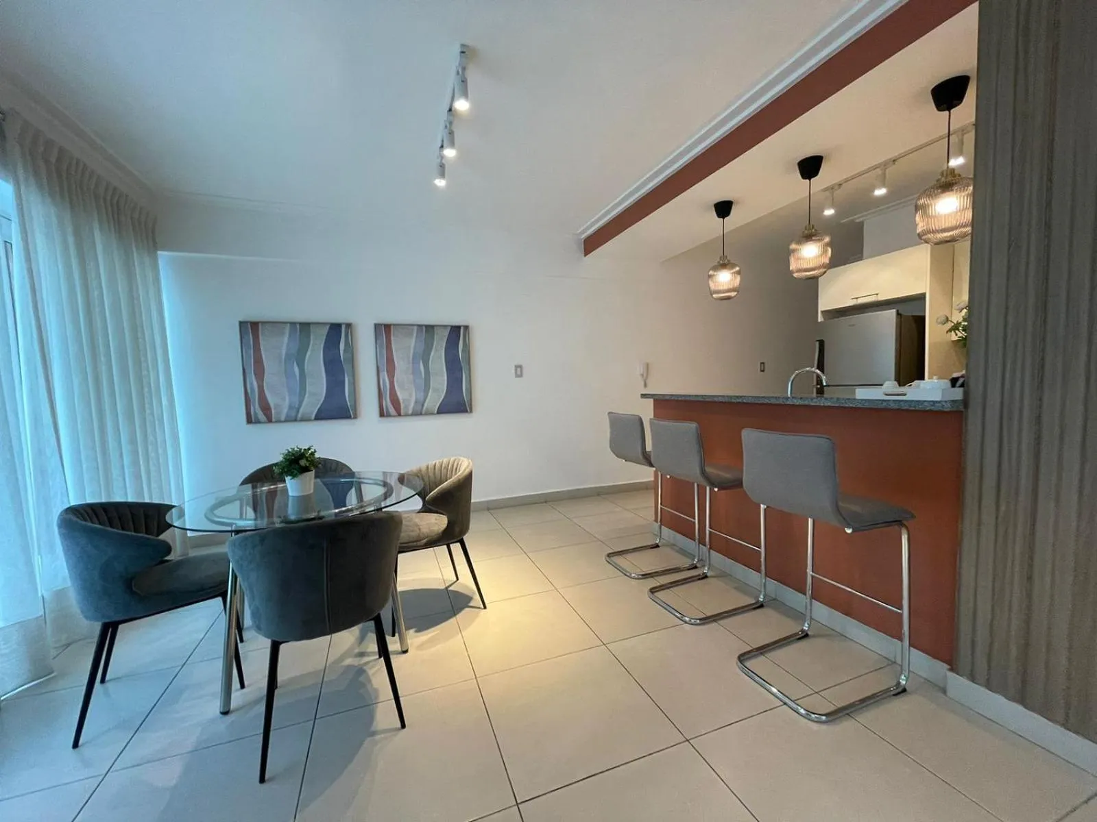 Dining area in Central Park Tower