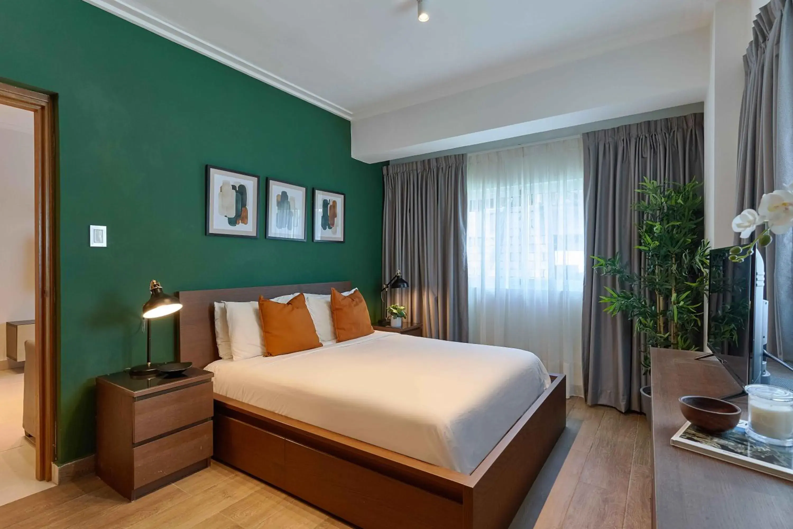 One-Bedroom Apartment in Central Park Tower One-Bedroom Apartment in Central Park Tower