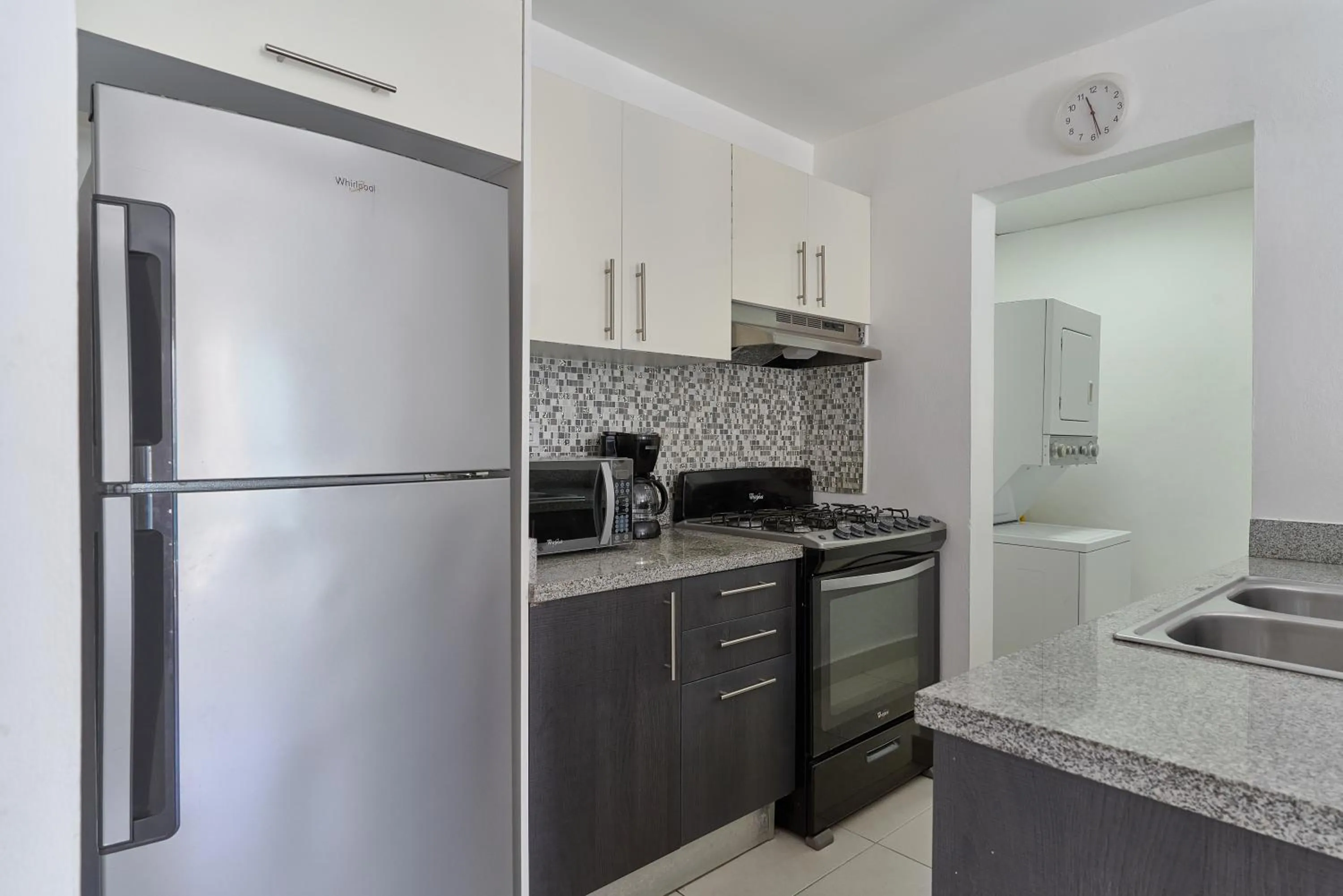 Kitchen or kitchenette in Central Park Tower
