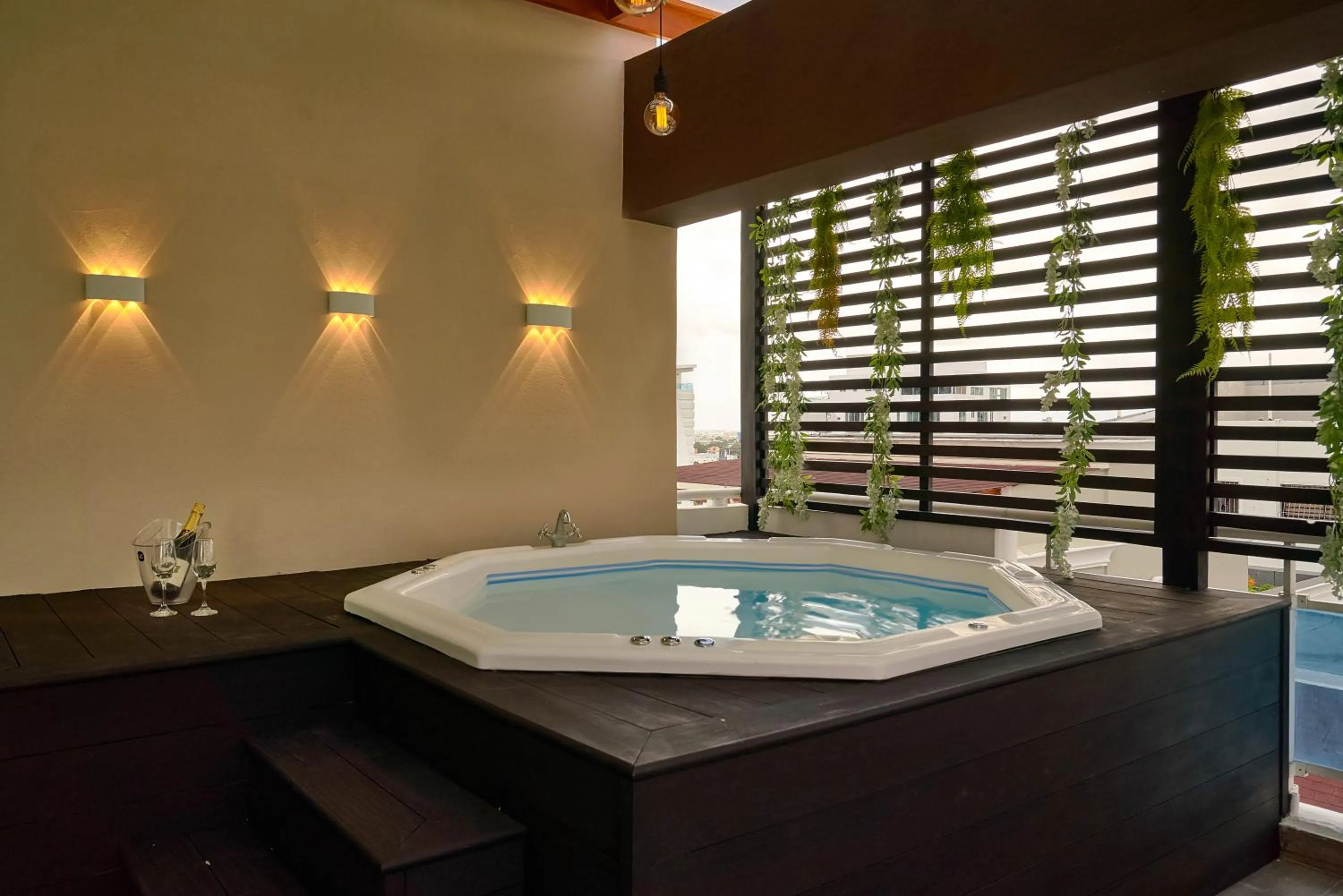 Bath in Central Park Tower