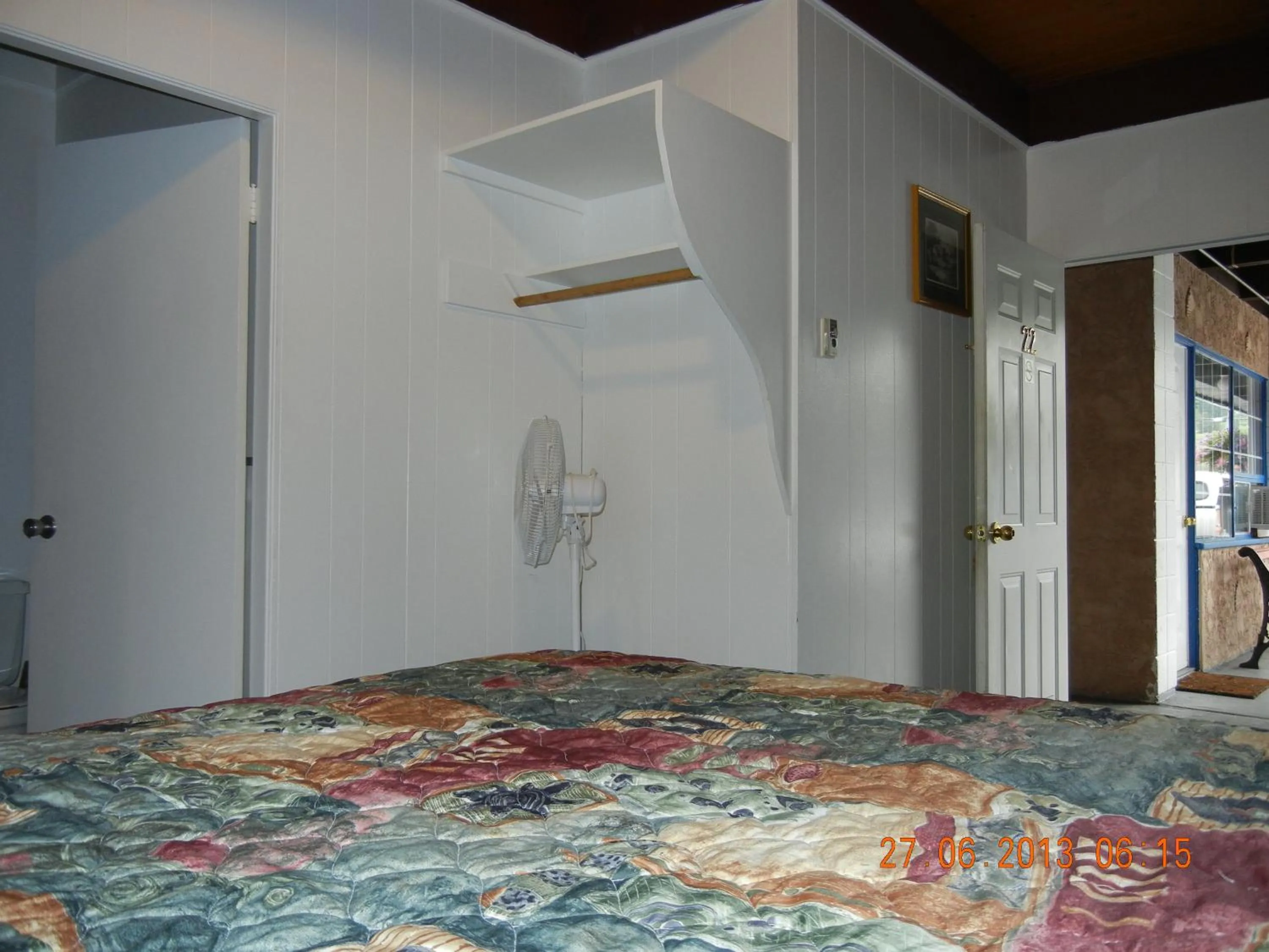 Bedroom, Bed in Holiday House Motel