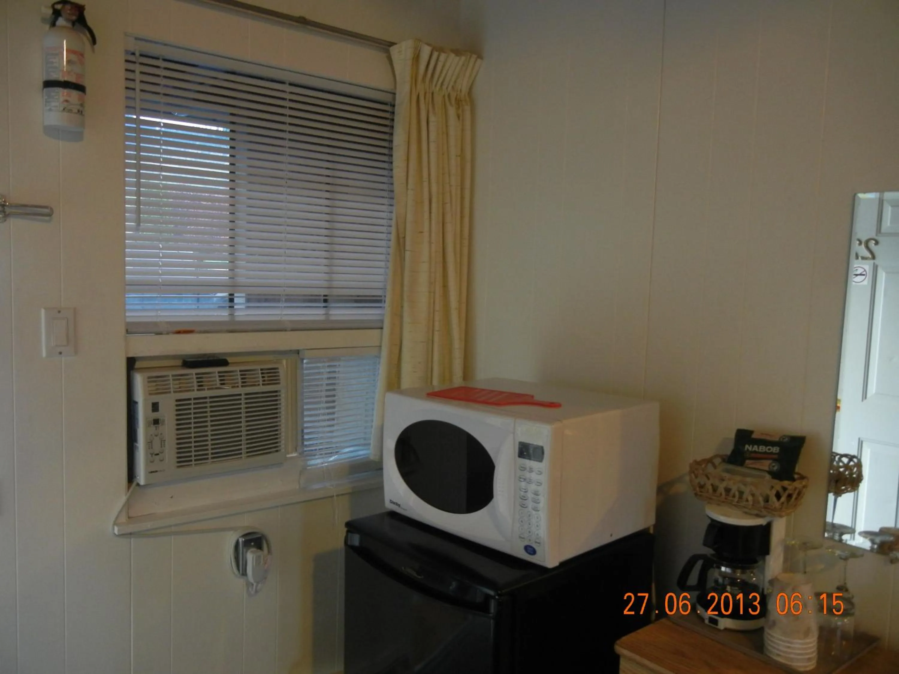 Decorative detail in Holiday House Motel