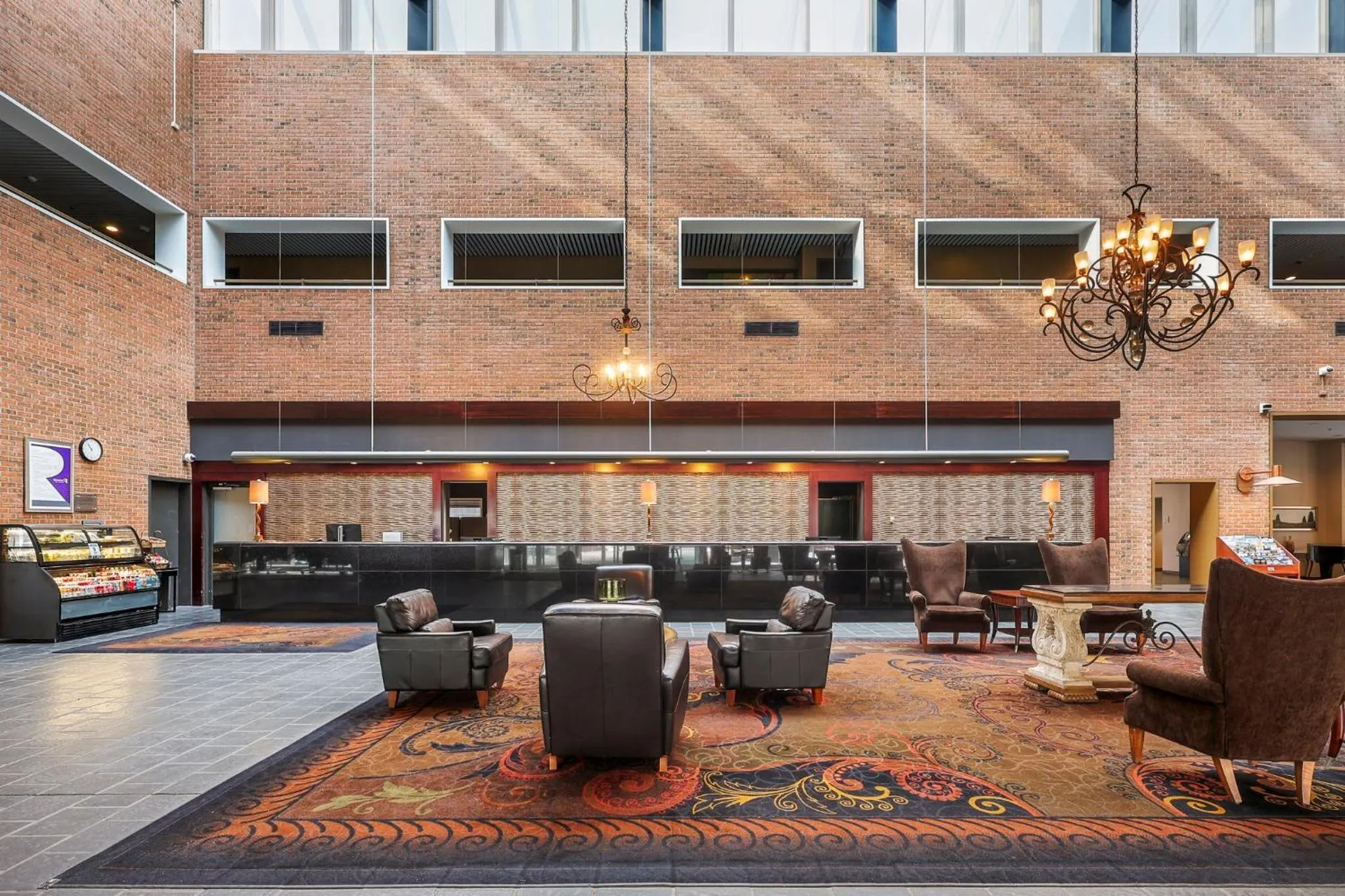 Property building in Crowne Plaza Minneapolis West by IHG