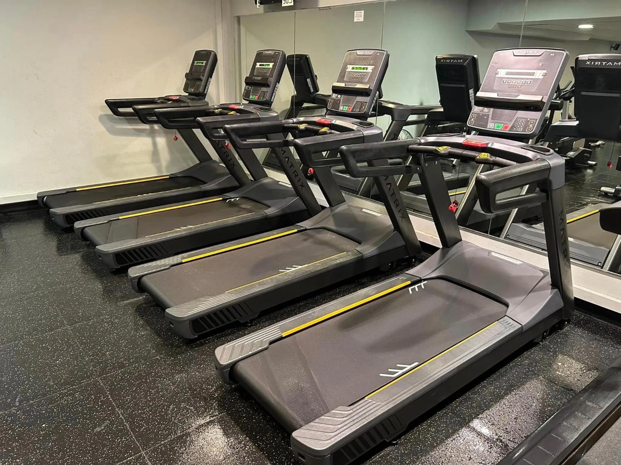 Fitness centre/facilities in Crowne Plaza Minneapolis West by IHG