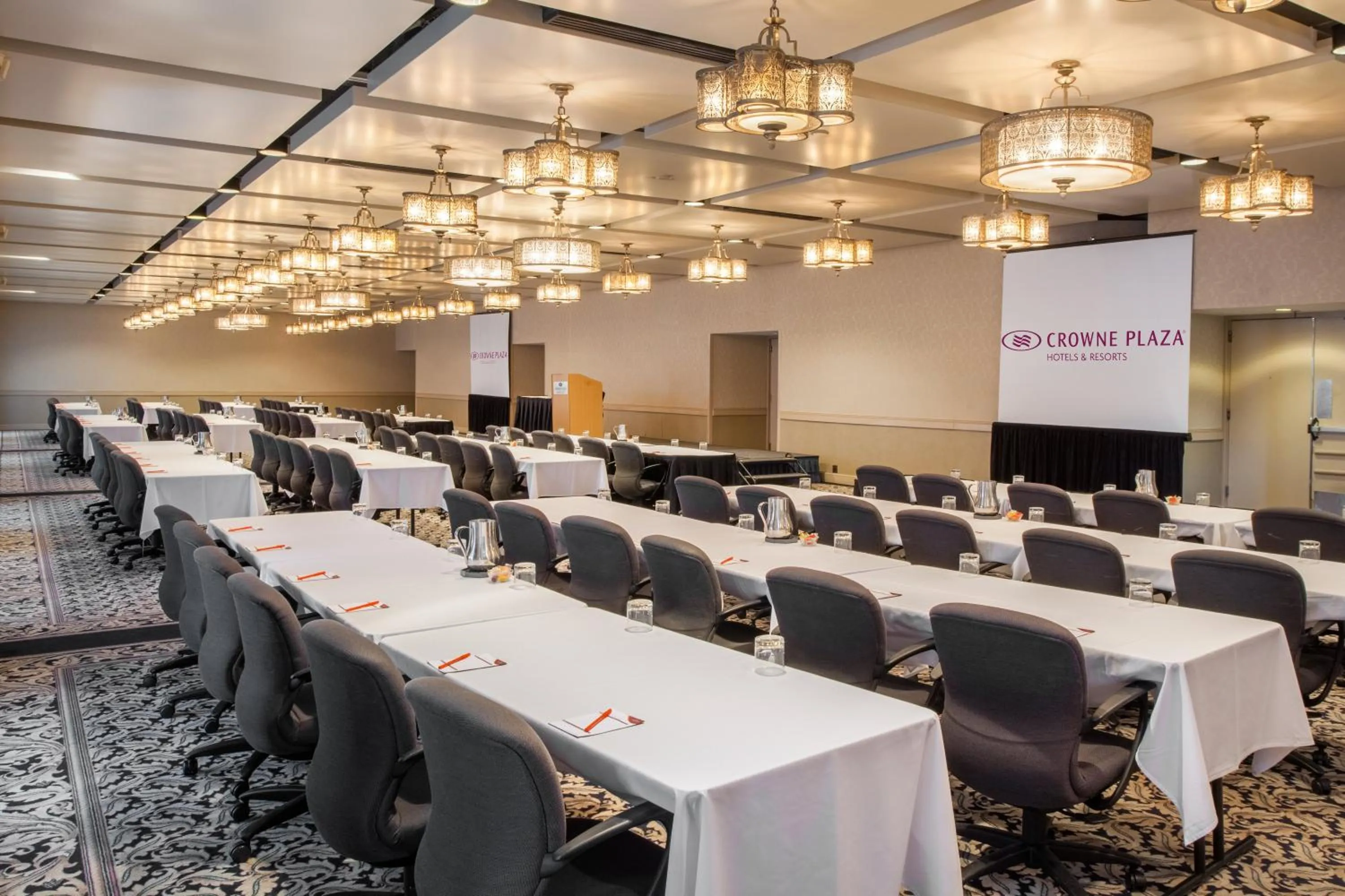 Banquet/Function facilities in Crowne Plaza Minneapolis West by IHG