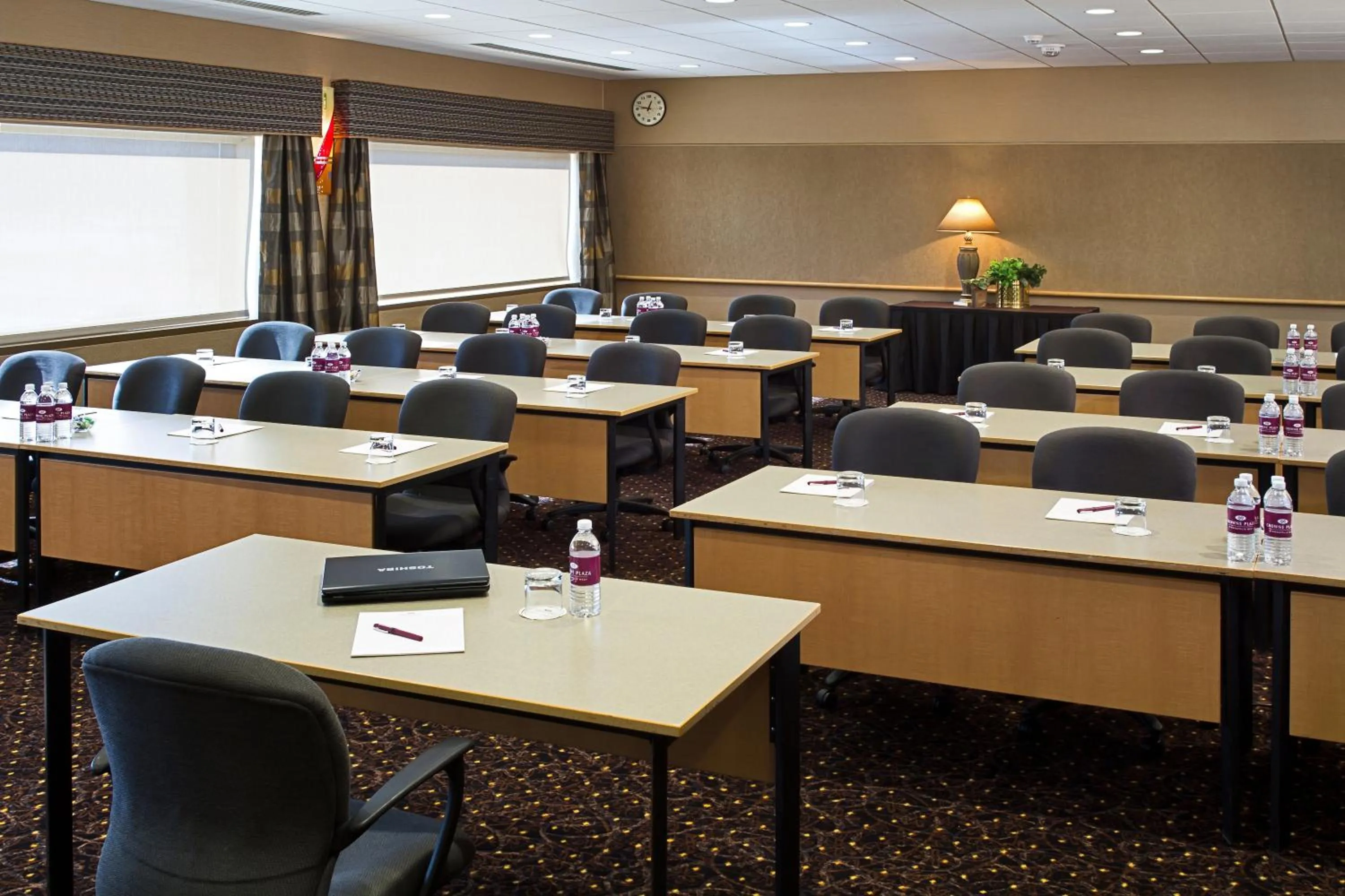 Meeting/conference room in Crowne Plaza Minneapolis West by IHG