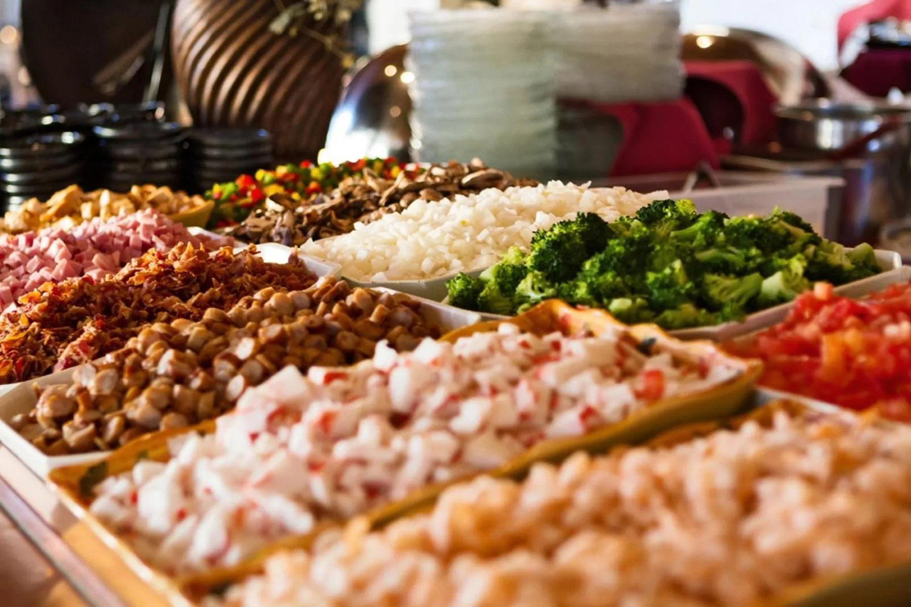 Restaurant/places to eat in Crowne Plaza Minneapolis West by IHG