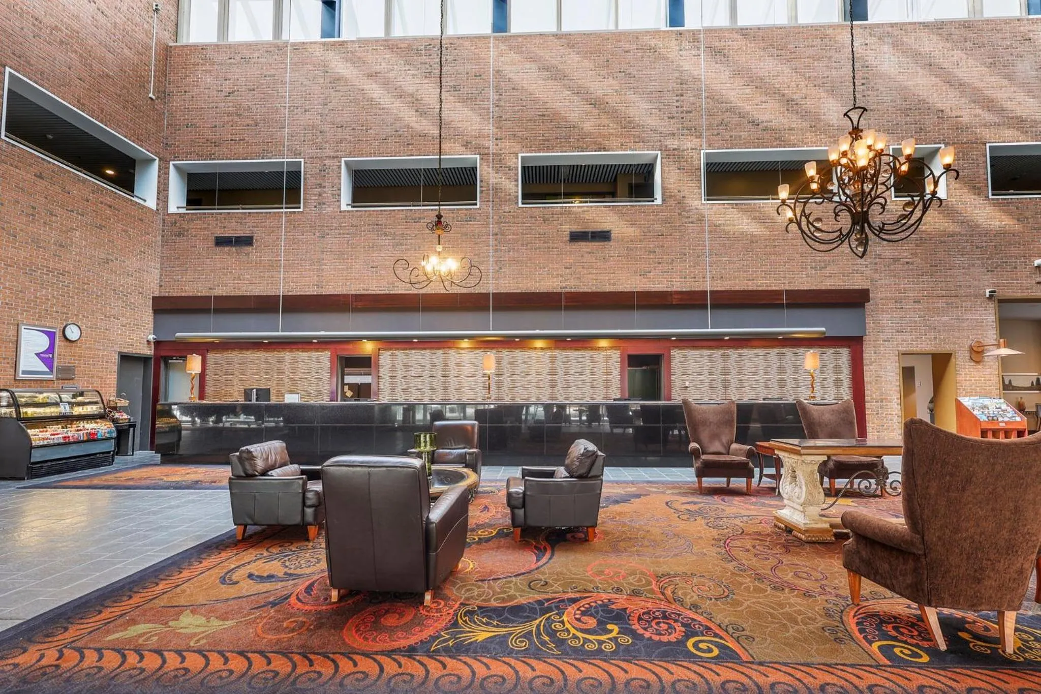 Property building in Crowne Plaza Minneapolis West by IHG