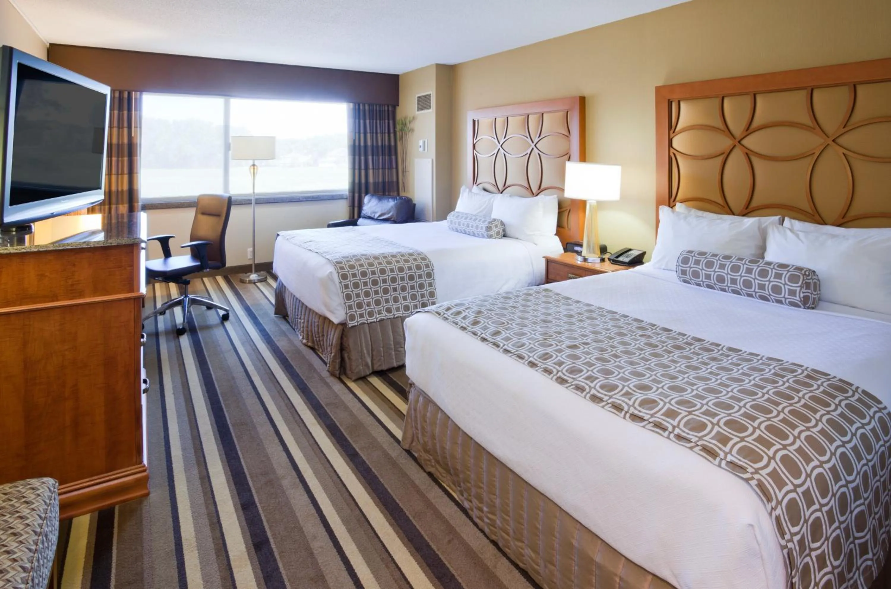 Photo of the whole room, Bed in Crowne Plaza Minneapolis West by IHG