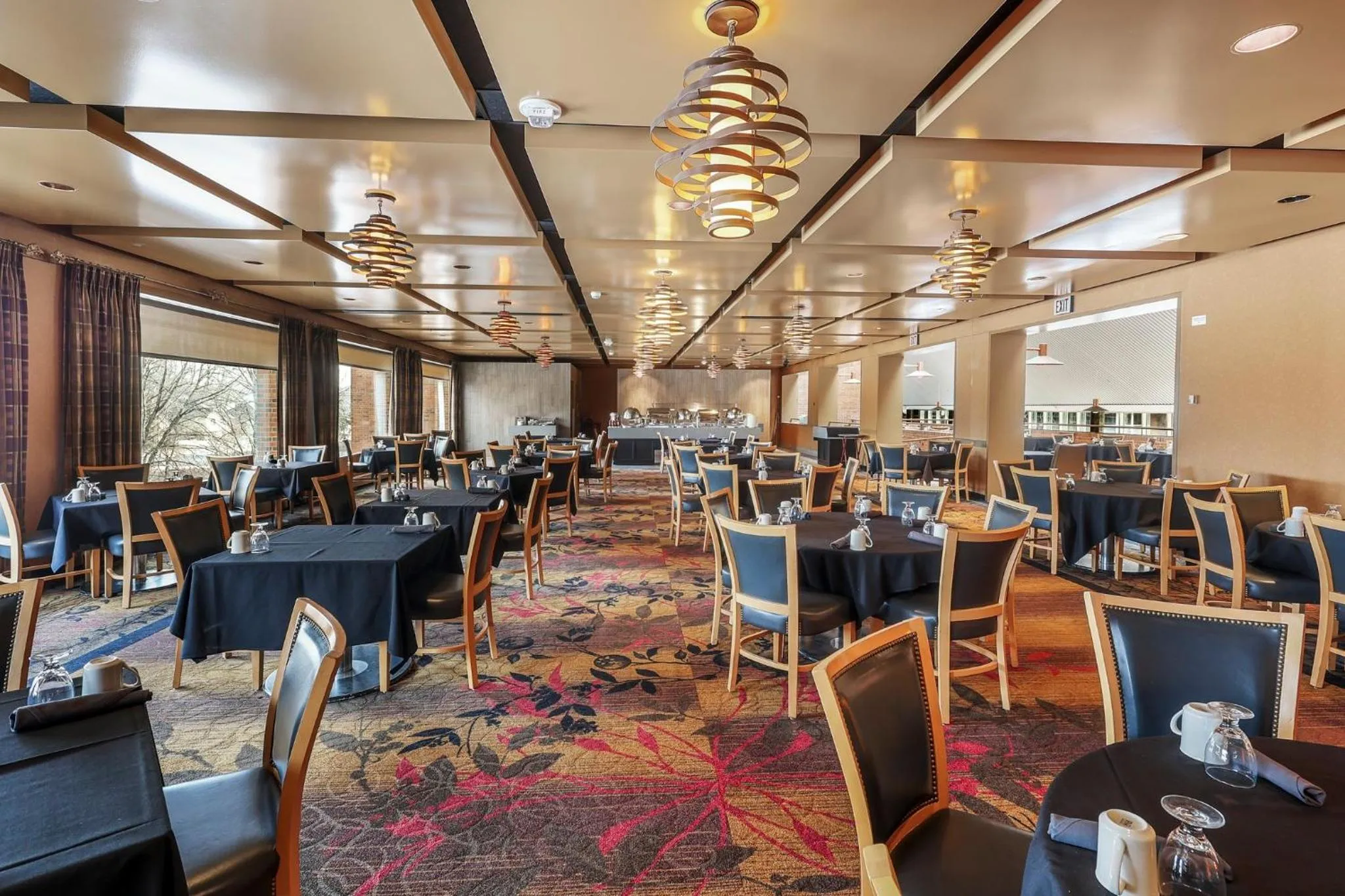 Restaurant/places to eat in Crowne Plaza Minneapolis West by IHG