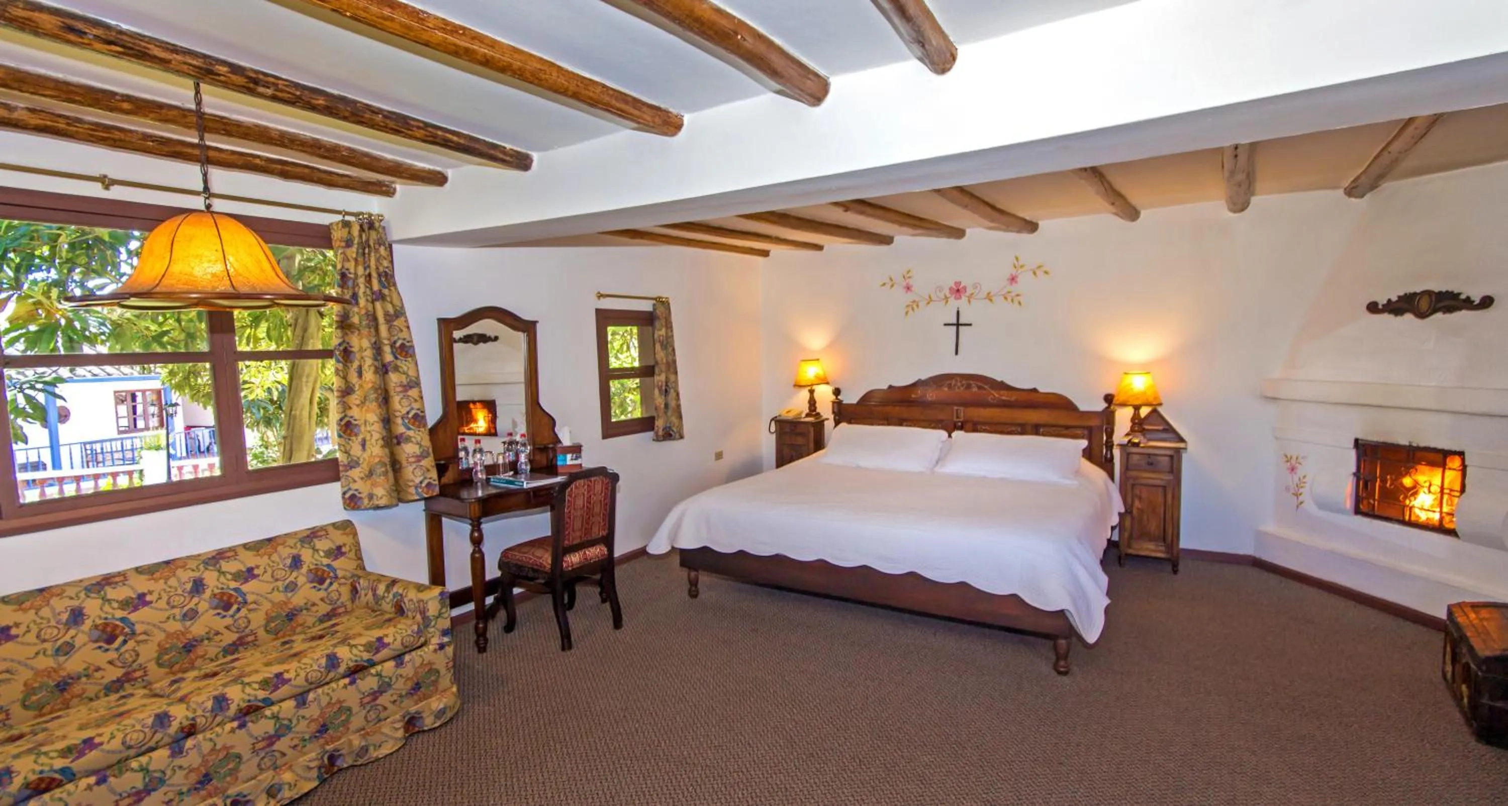 Photo of the whole room, Bed in Hacienda Hosteria Chorlavi