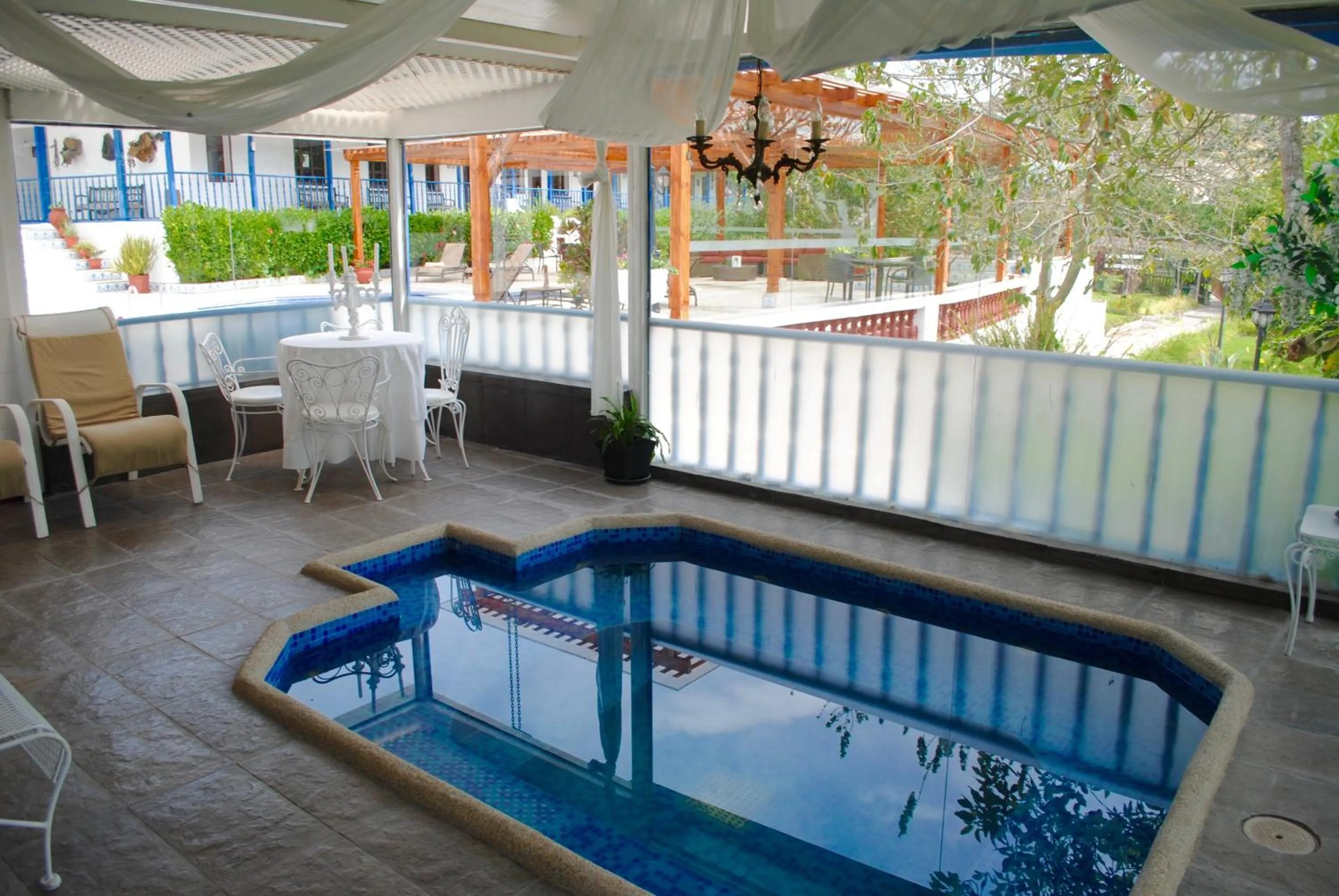 Swimming pool in Hacienda Hosteria Chorlavi