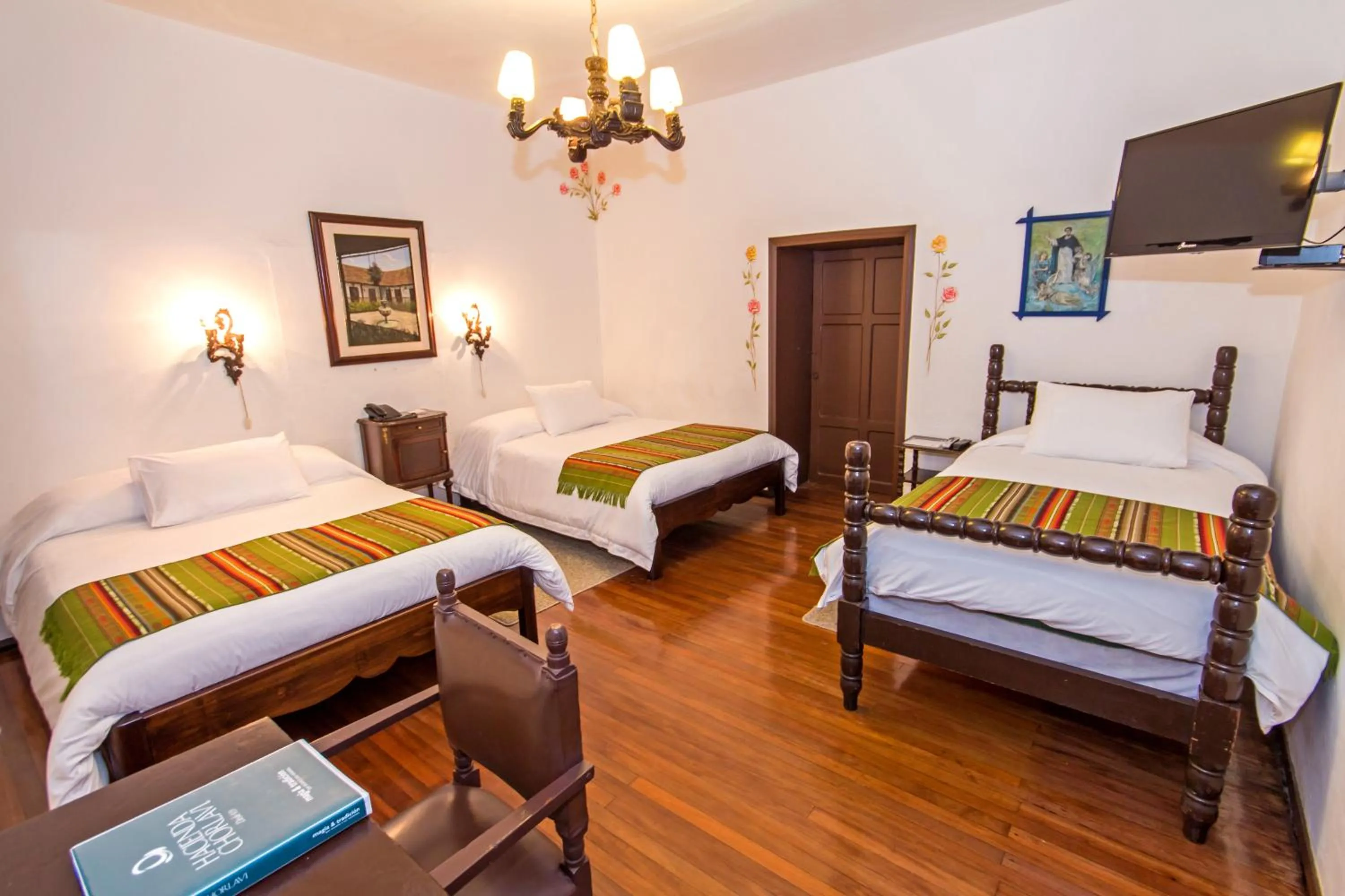 Bedroom, Bed in Hacienda Hosteria Chorlavi