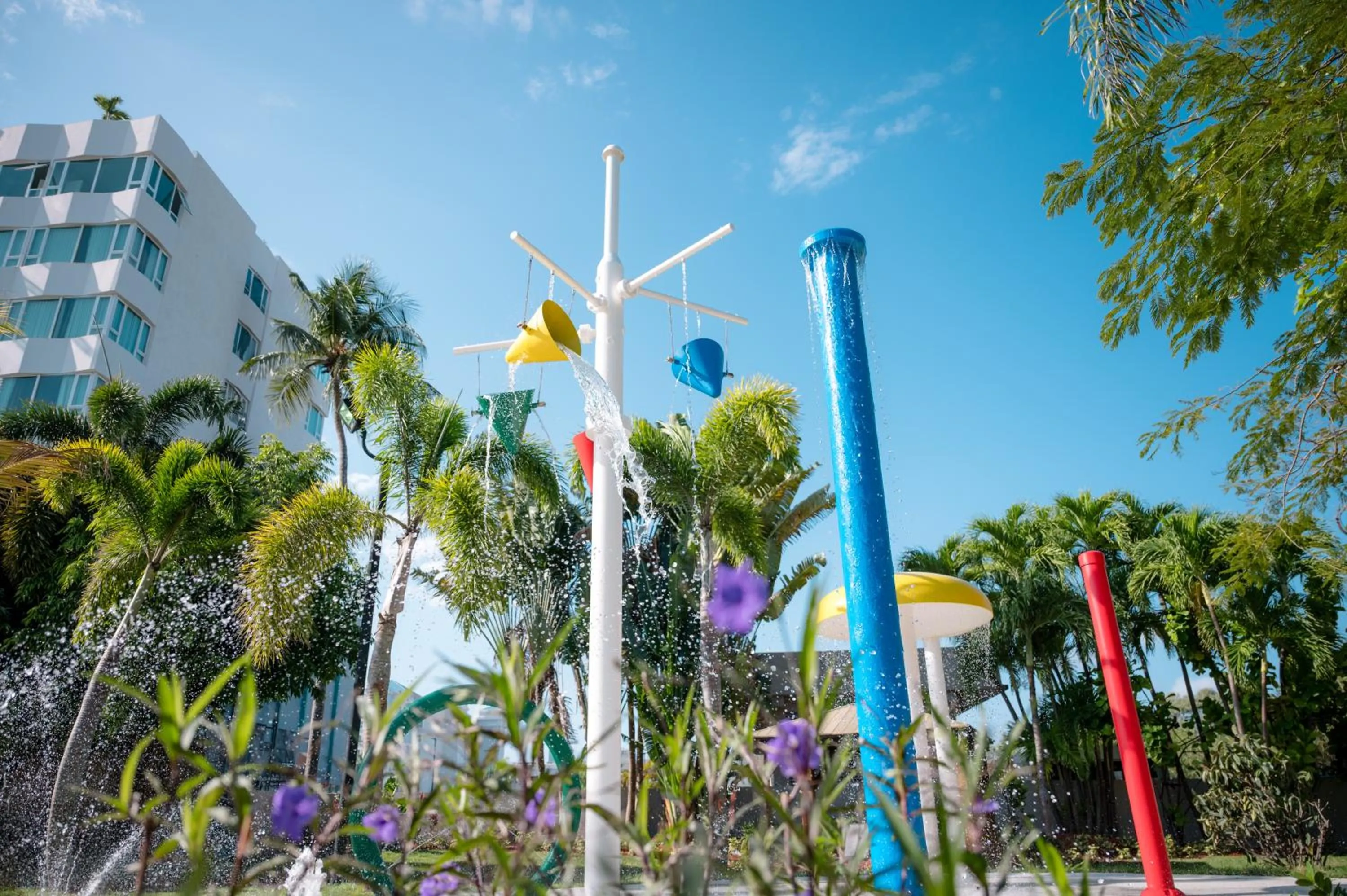 Swimming pool in Verdanza Hotel