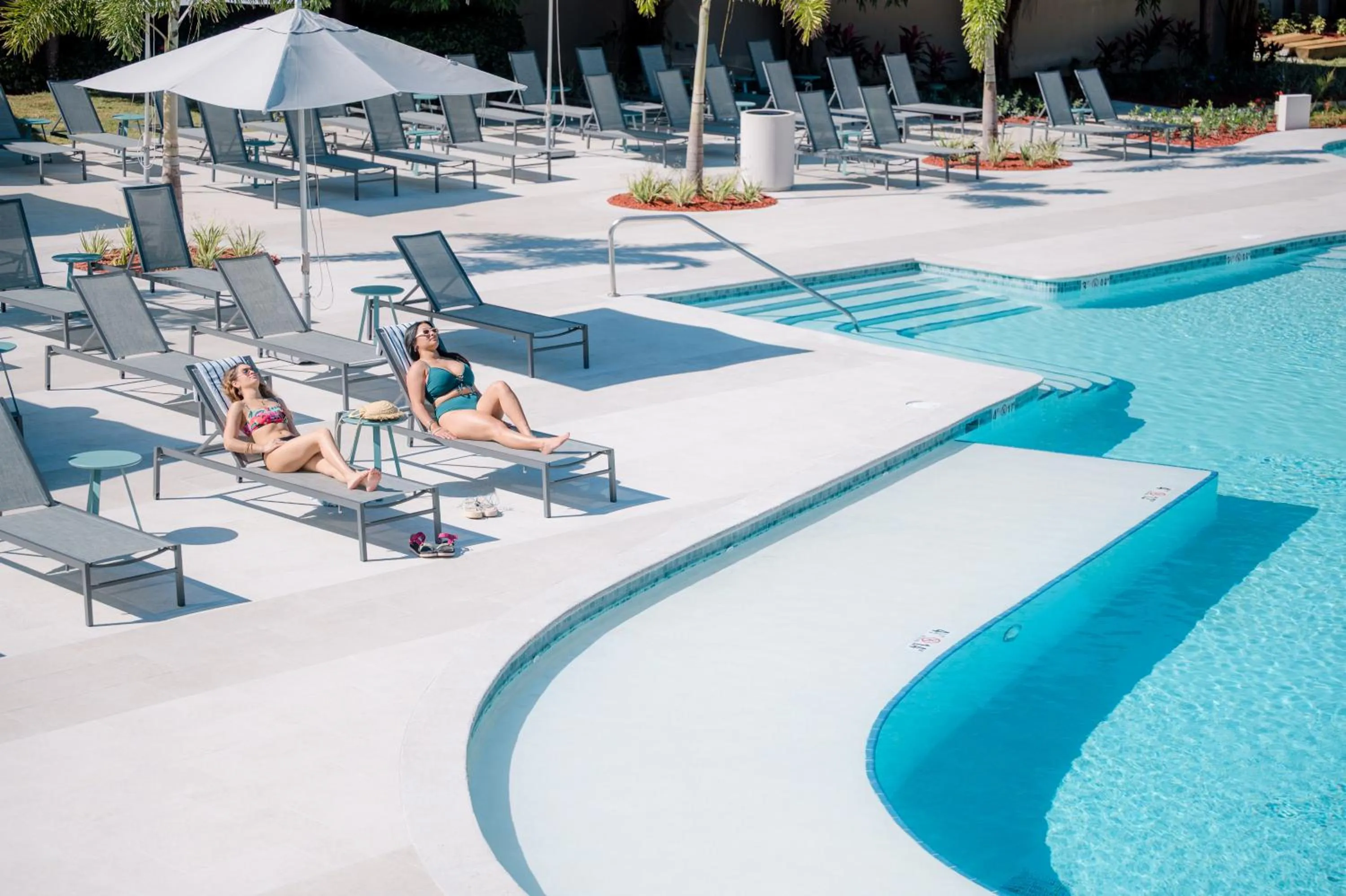 Swimming pool in Verdanza Hotel