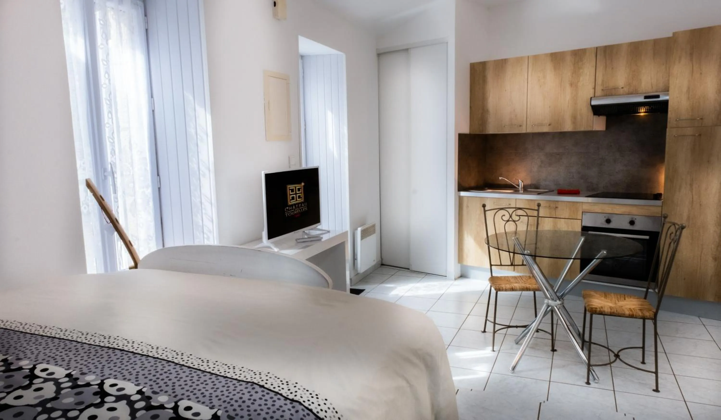 Photo of the whole room, Bed in Le Château des Tourelles en Vendée