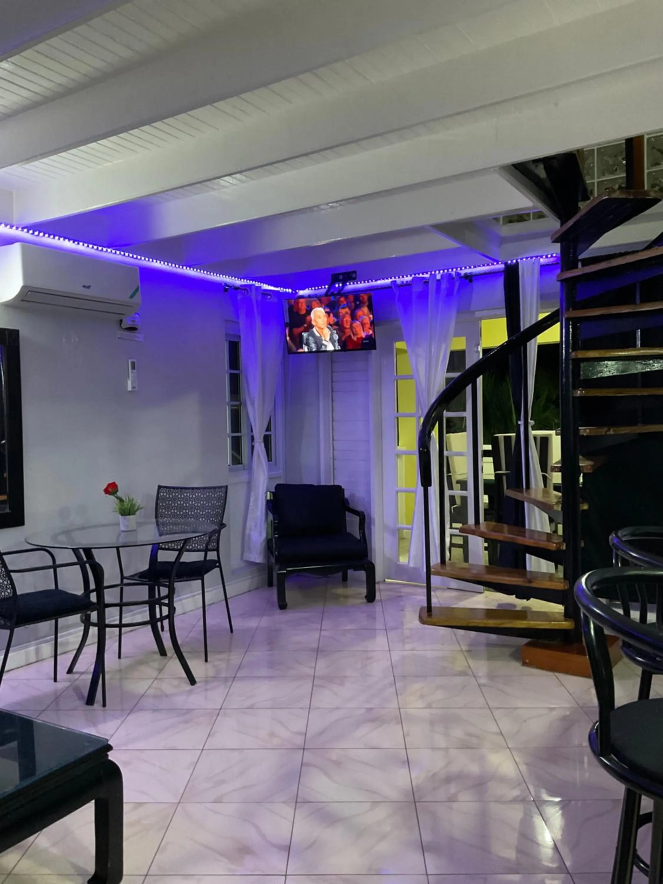 Living room in Mystic Ridge Paradise