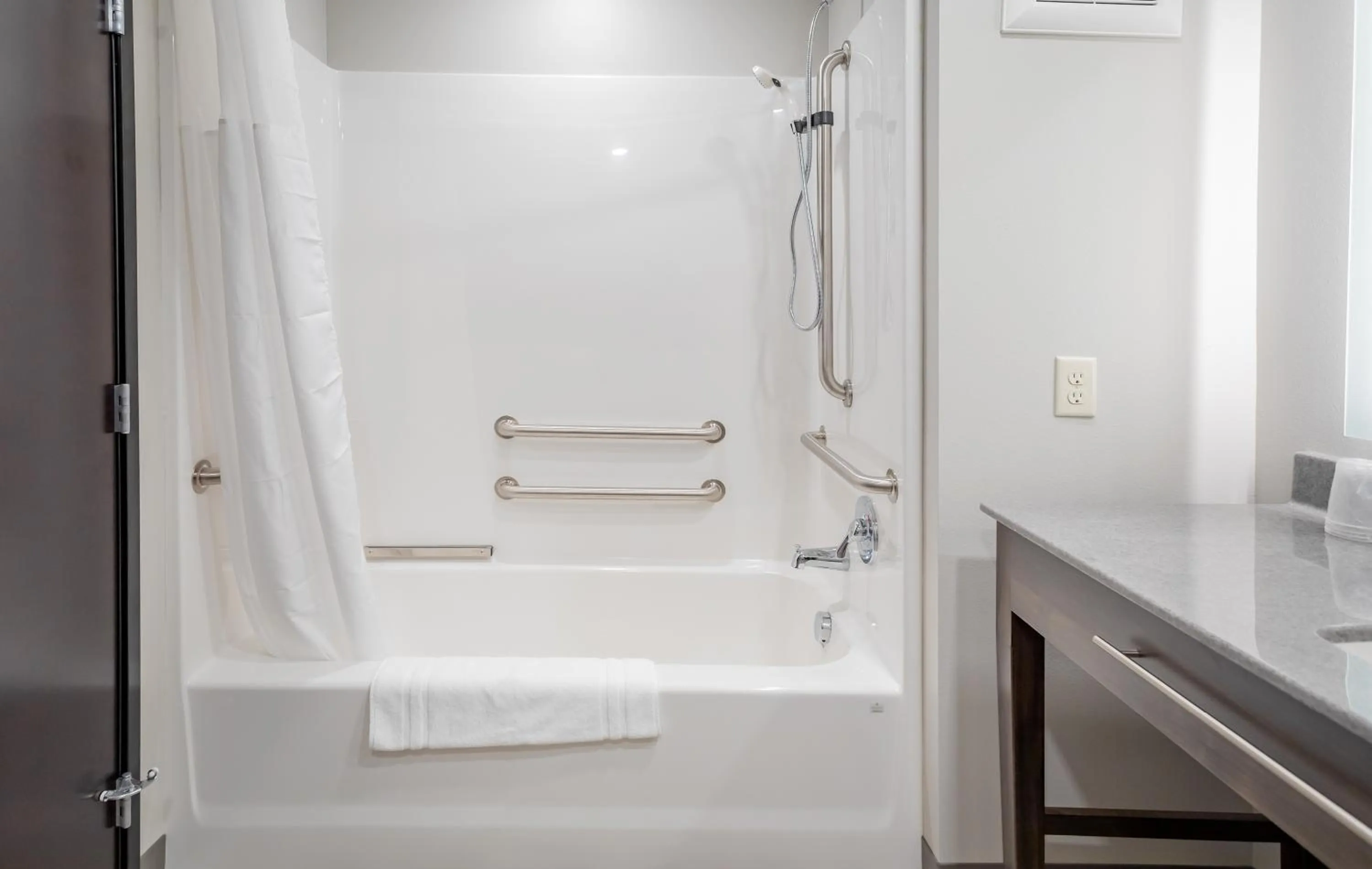 Bathroom in My Place Hotel-Colorado Springs,CO