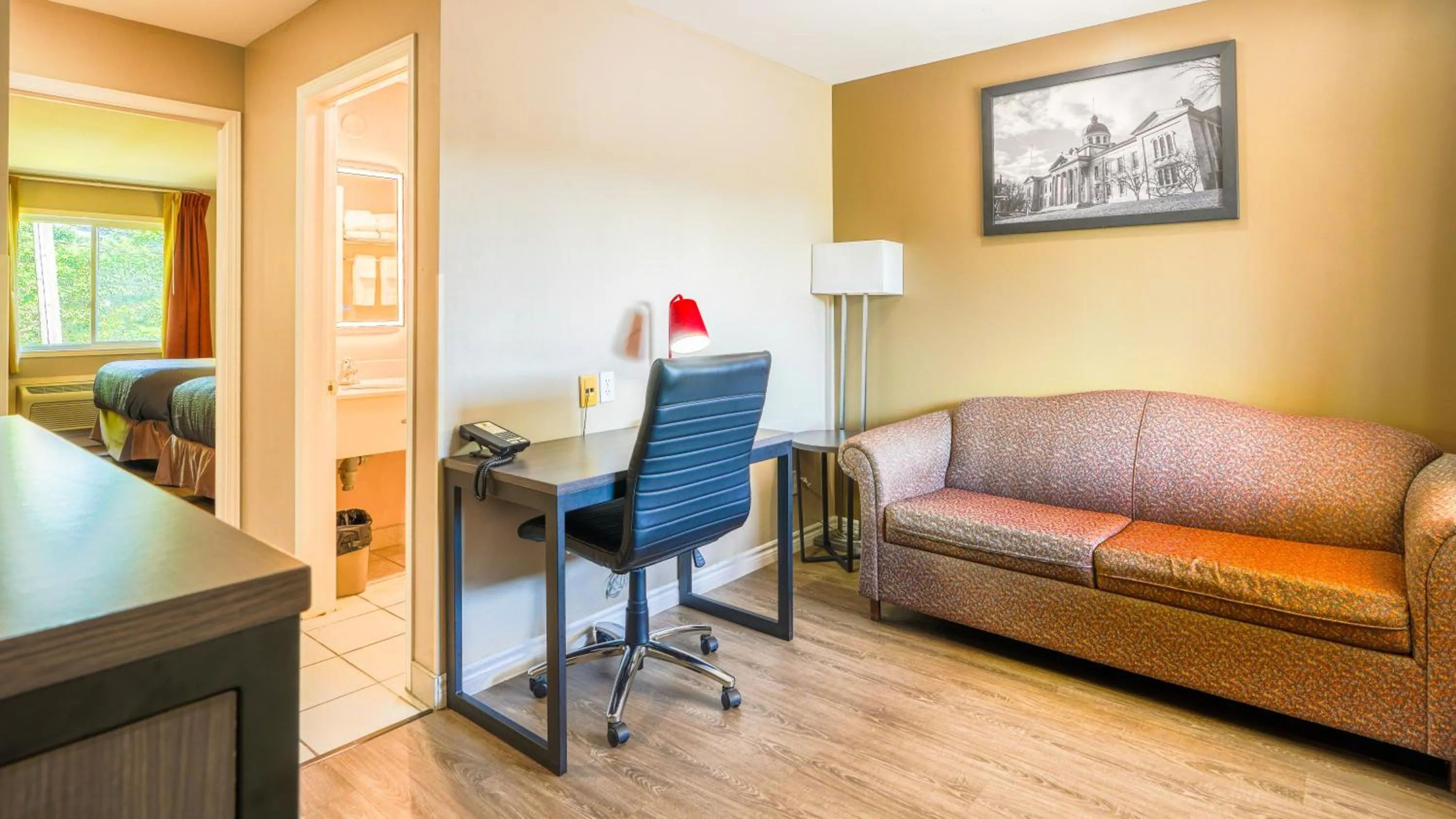 Super 8 by Wyndham Kingston