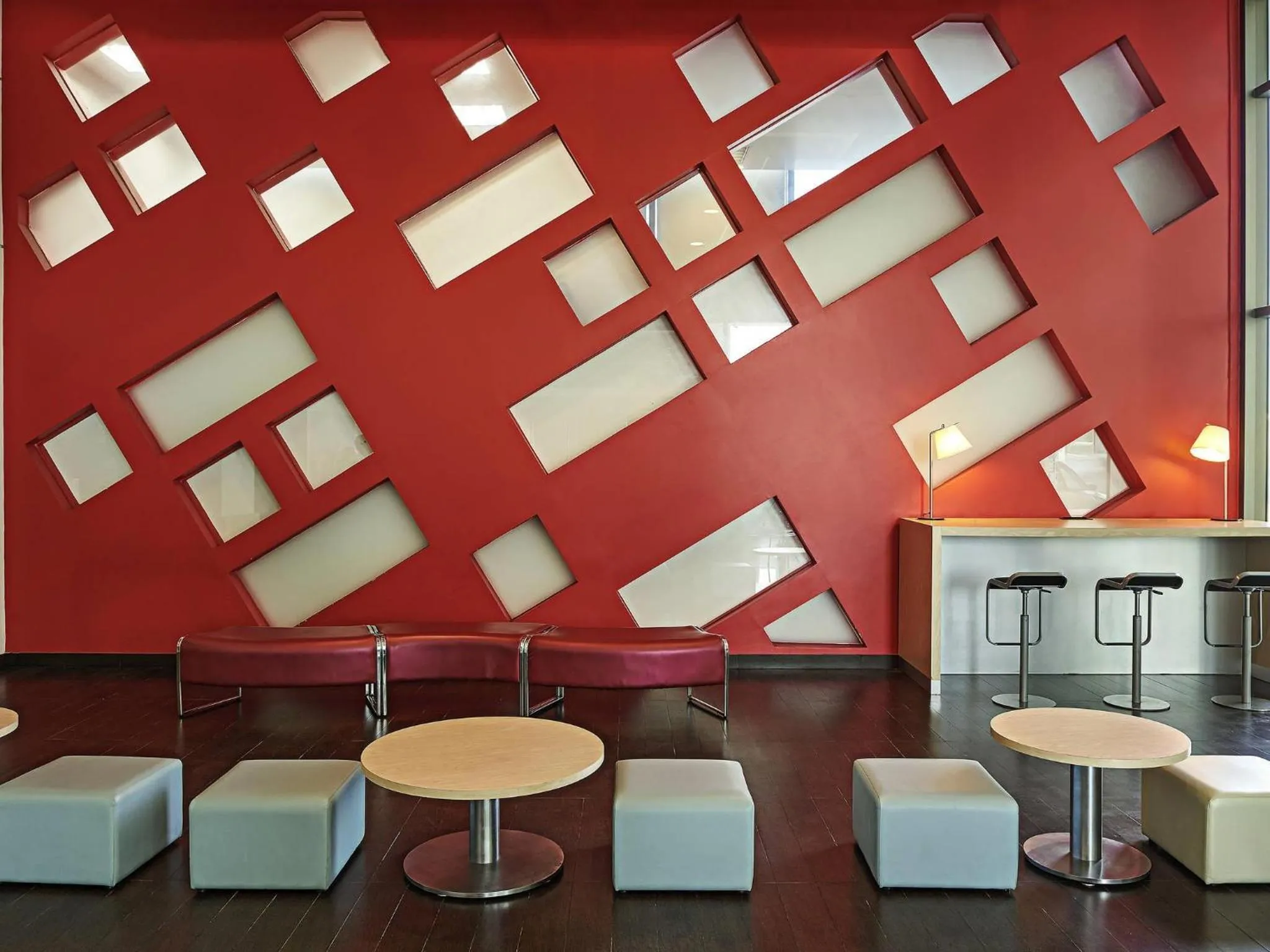 Property building in Ibis Cancun Centro