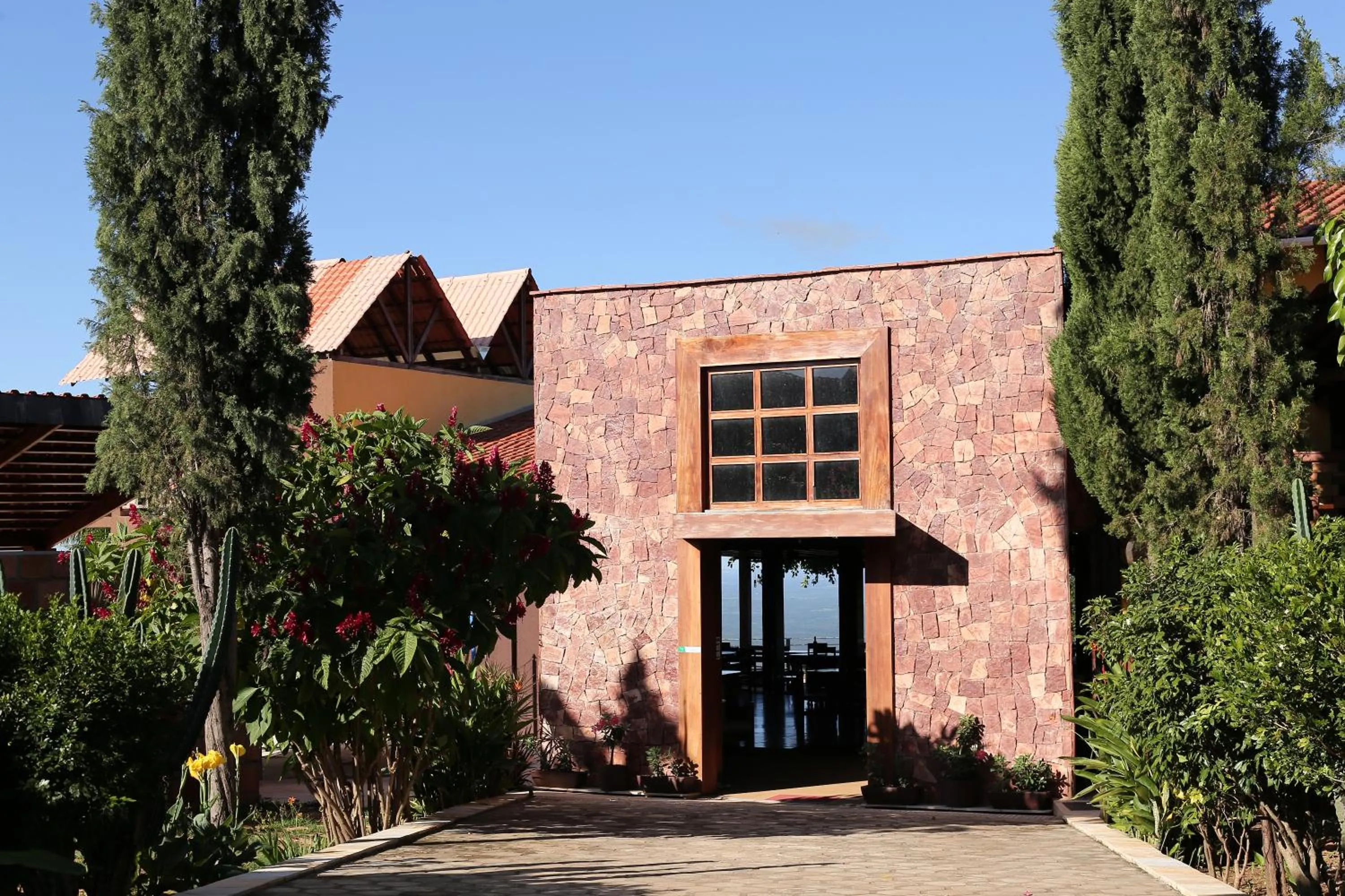 Property building in Hotel e Mirante recanto alto da serra