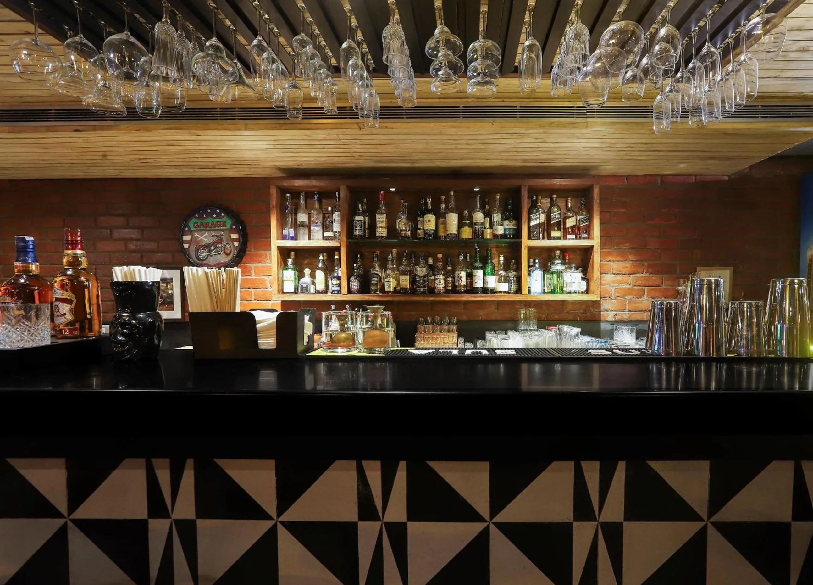 Lounge or bar in Heritage Village Resort & Spa Manesar-Gurgaon