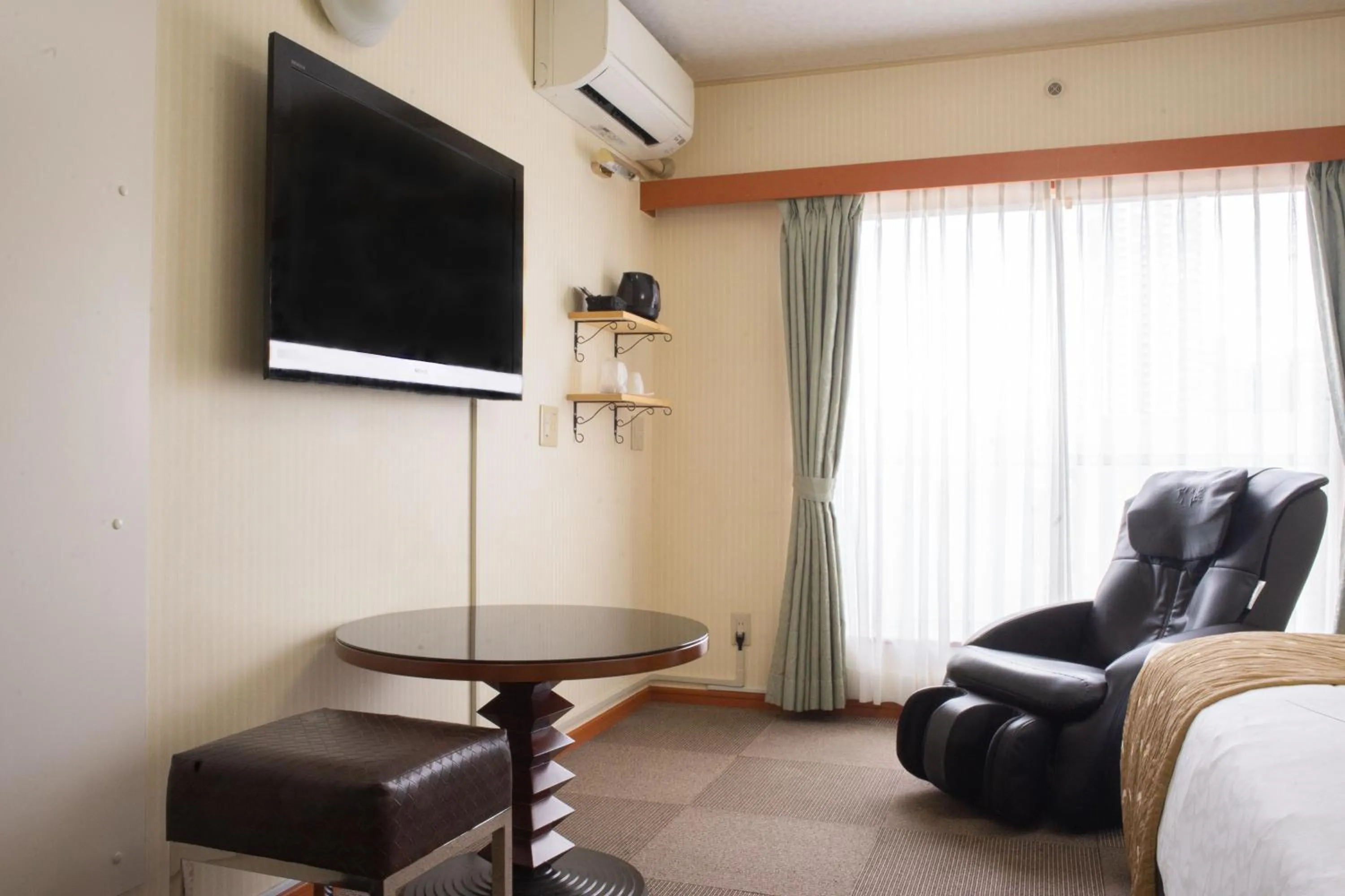 TV/Entertainment Center in Outlet Hotel Ueno Ekimae
