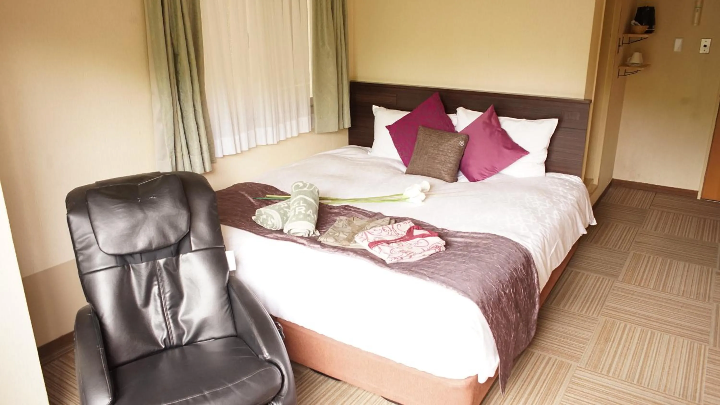 Bed in Outlet Hotel Ueno Ekimae