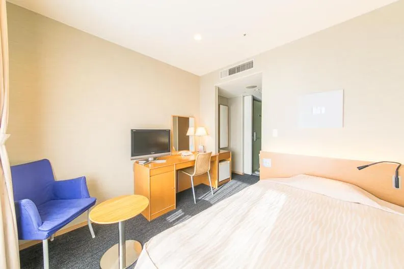 Bedroom, Bed in Hotel Landmark Wakayama