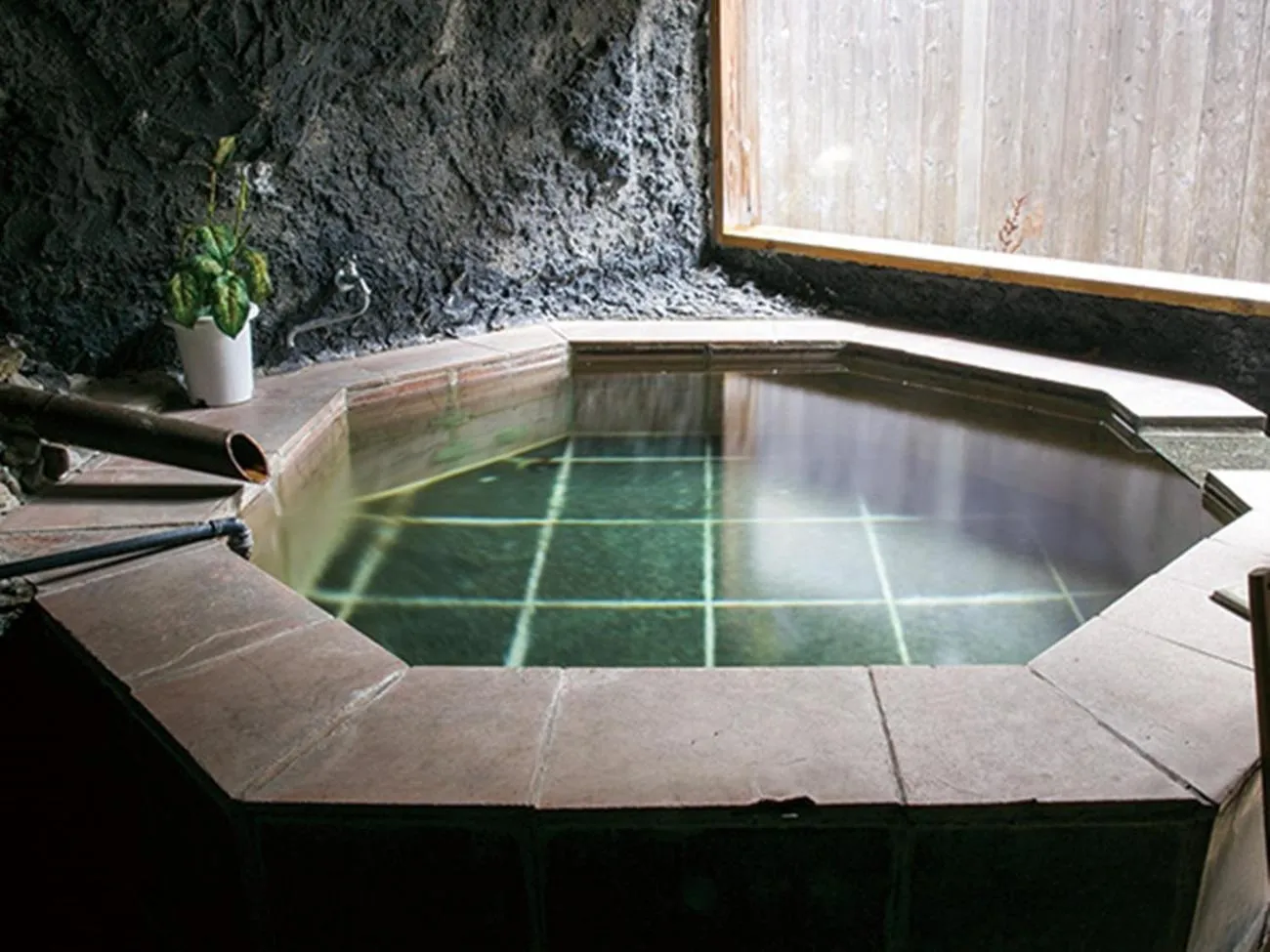 Open Air Bath in Ryuudo